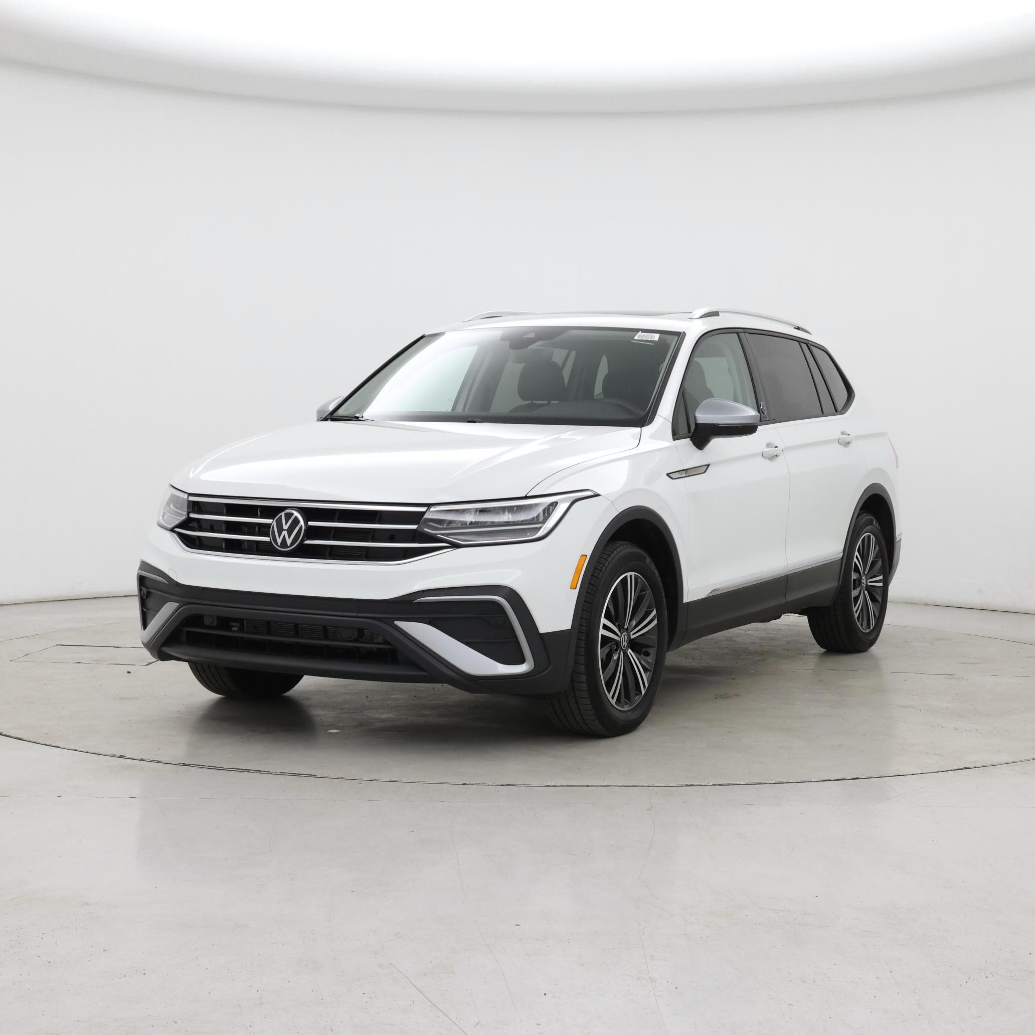Thumbnail: 2024 Volkswagen Tiguan - 4