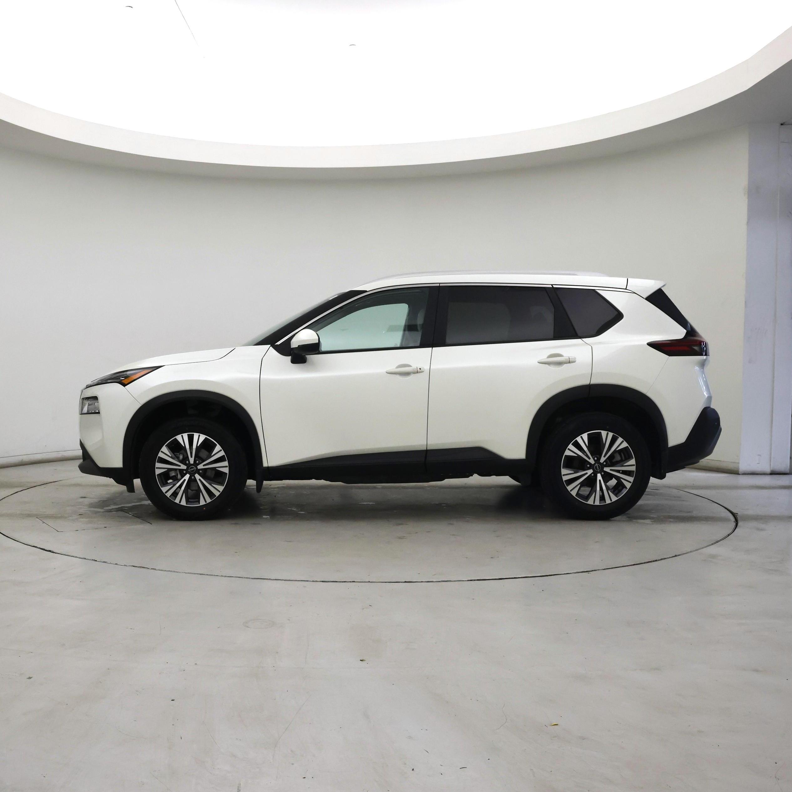 Thumbnail: 2023 Nissan Rogue - 3