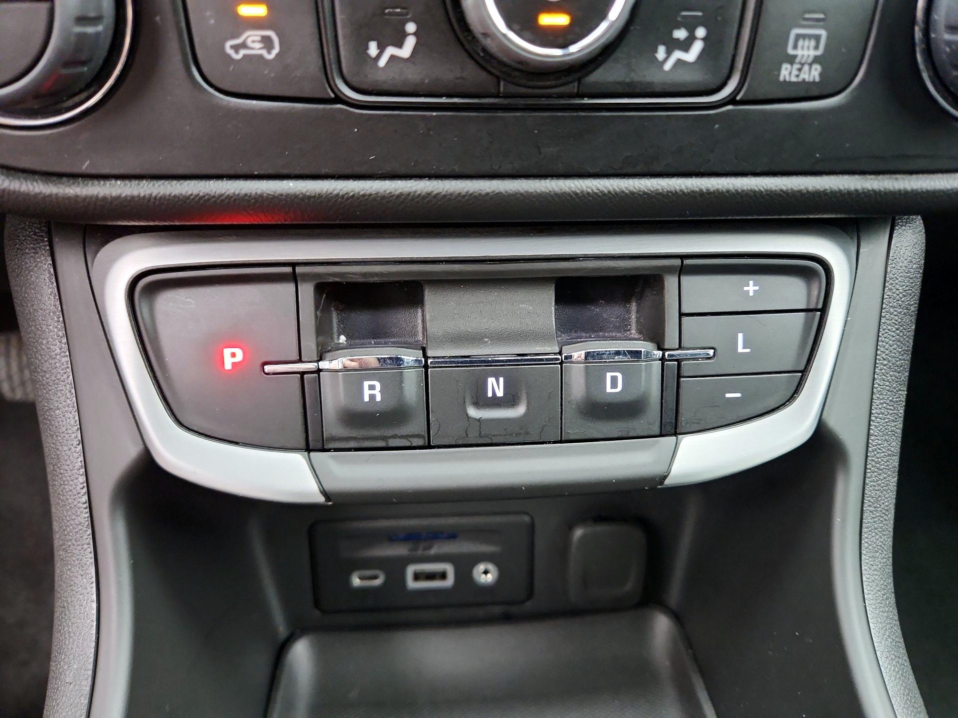 Thumbnail: 2022 GMC Terrain - 17