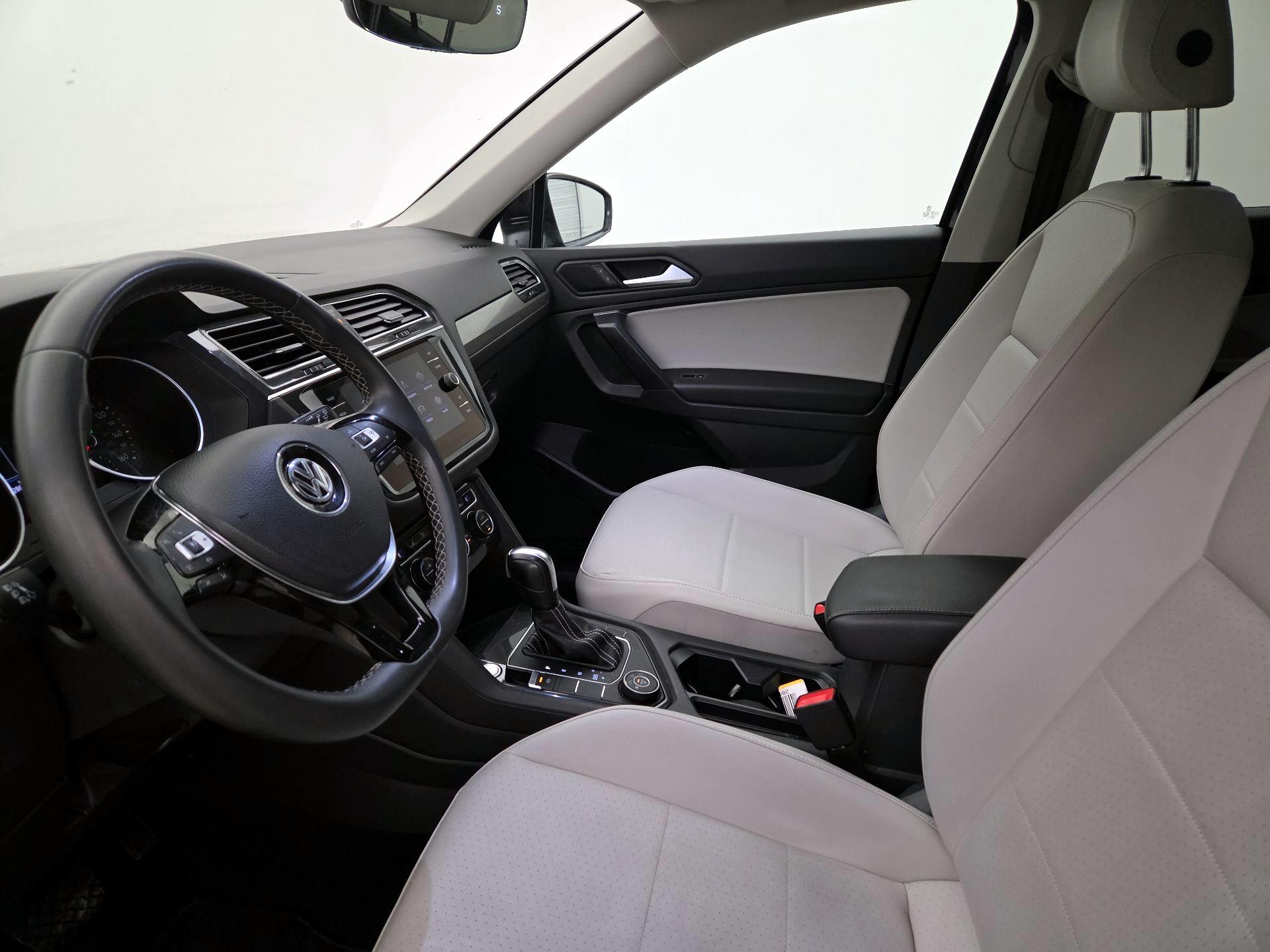 Thumbnail: 2021 Volkswagen Tiguan - 11