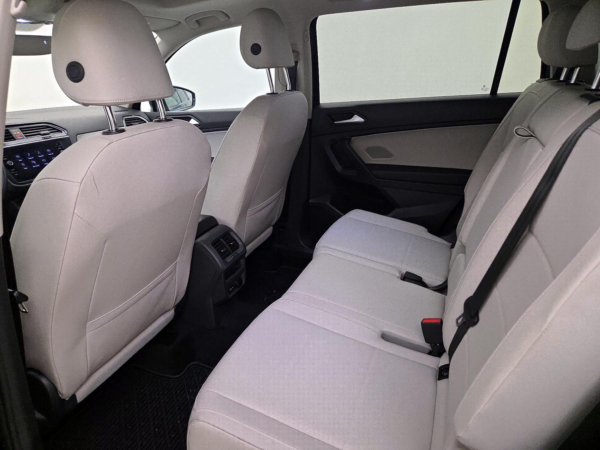 Thumbnail: 2021 Volkswagen Tiguan - 18