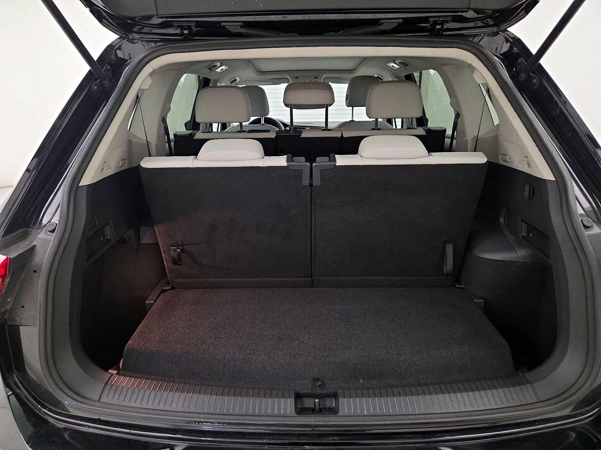 Thumbnail: 2021 Volkswagen Tiguan - 19