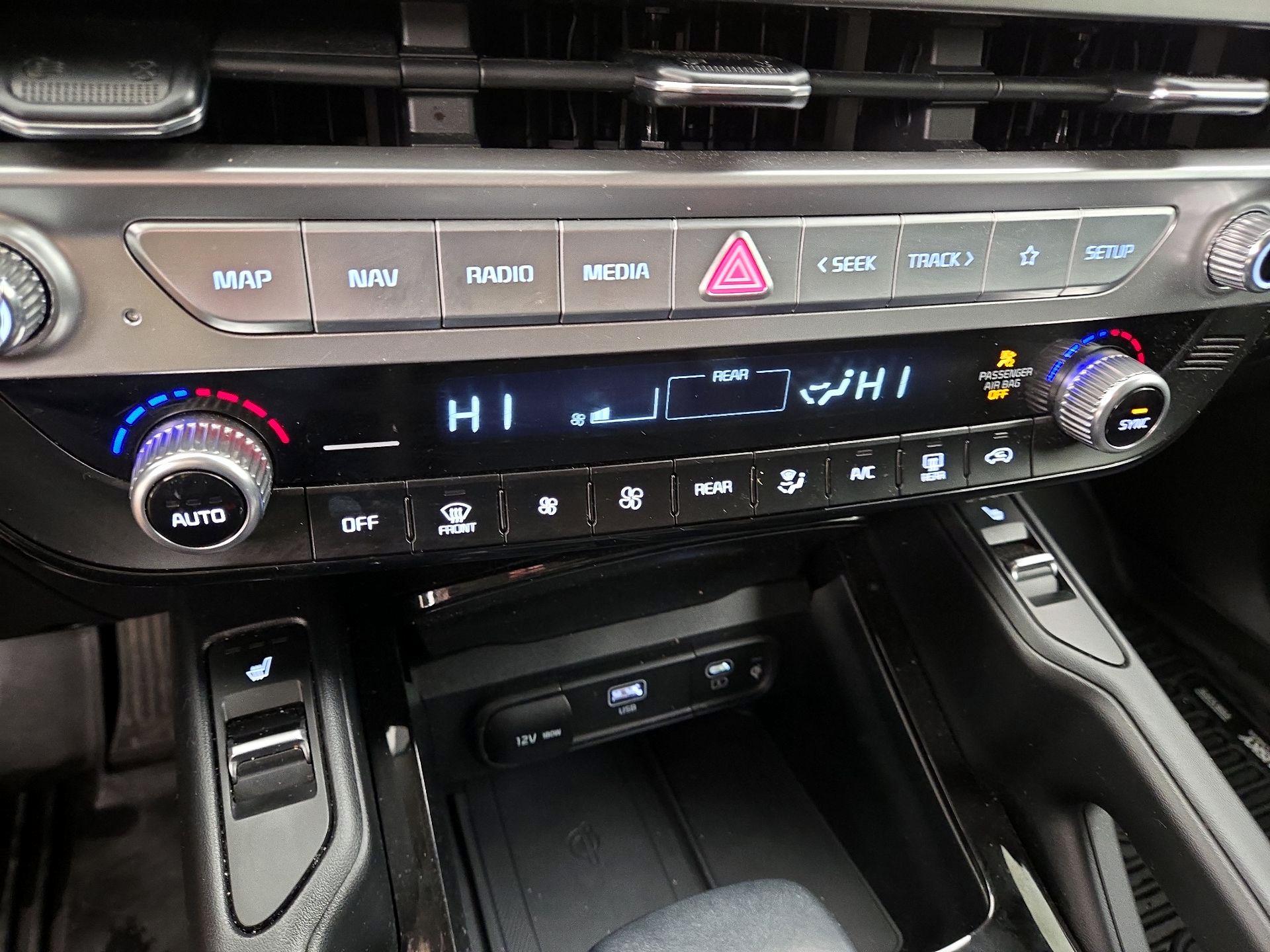 Thumbnail: 2023 Kia Telluride - 17