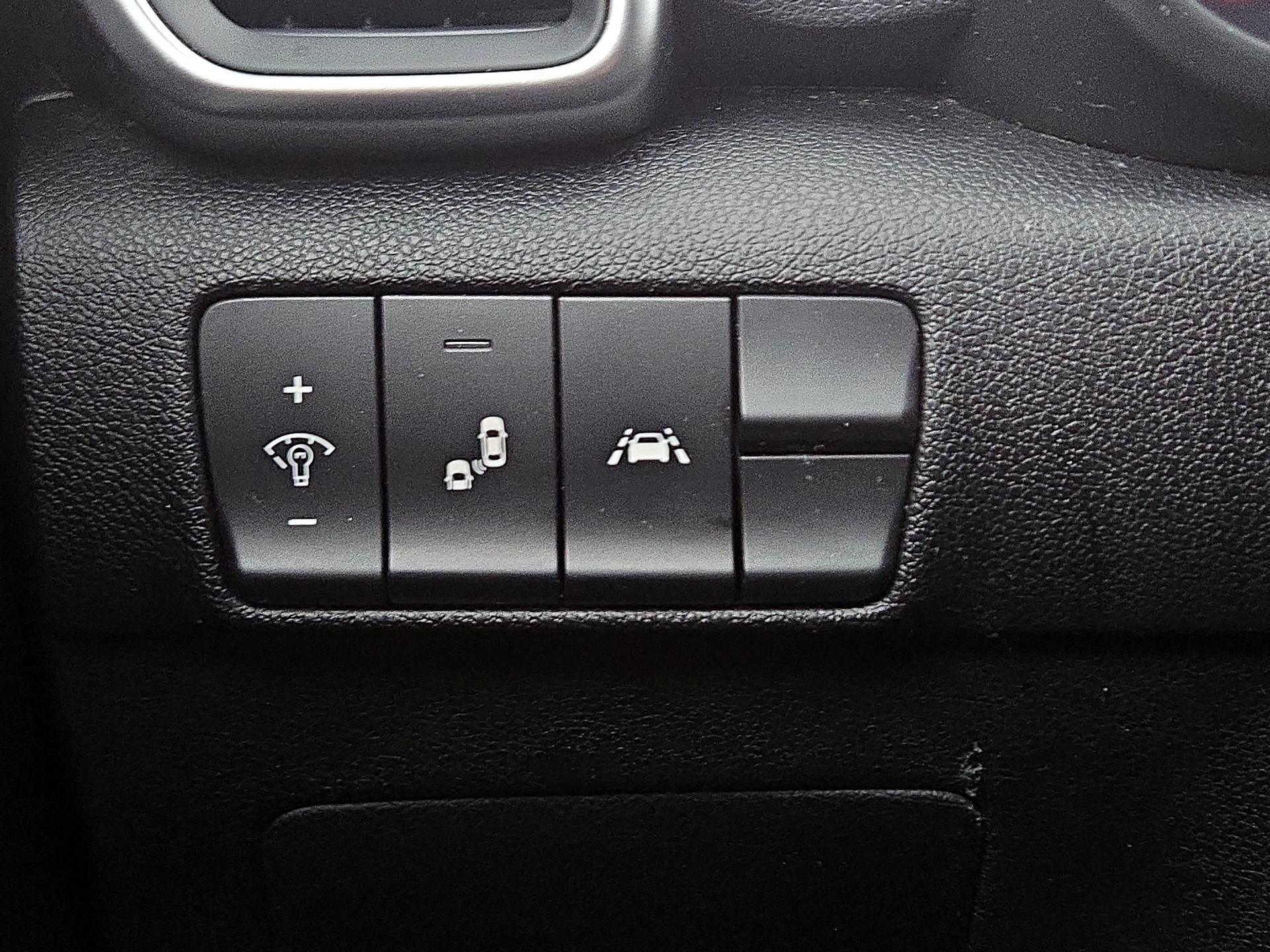 Thumbnail: 2022 Kia Sportage - 13