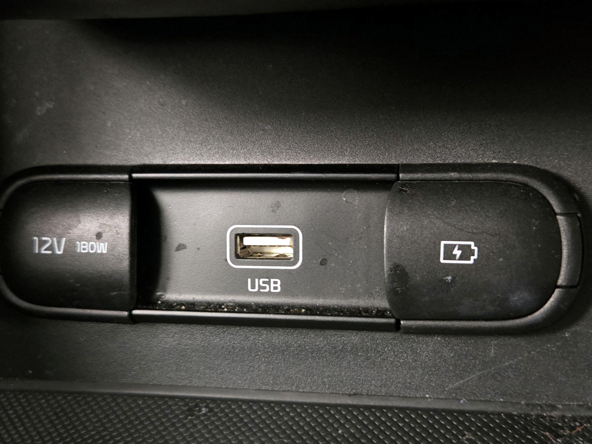 Thumbnail: 2022 Kia Sportage - 18