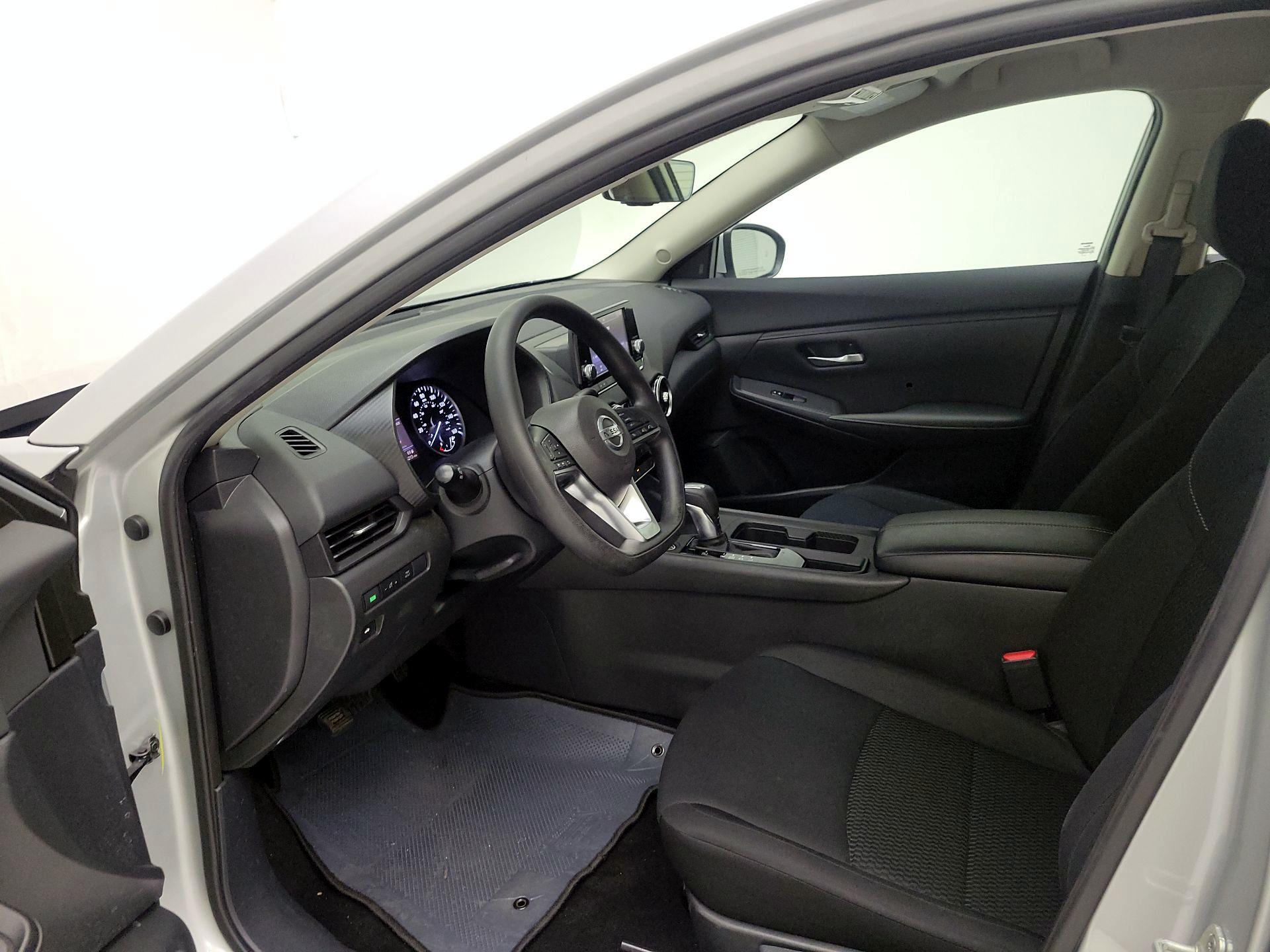 Thumbnail: 2022 Nissan Sentra - 9