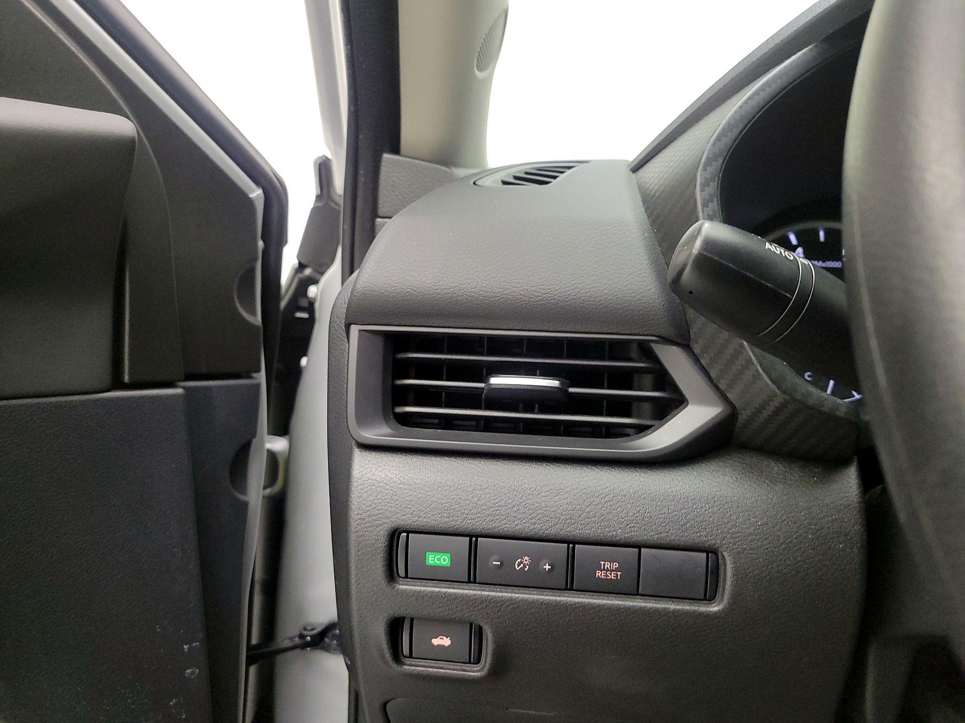 Thumbnail: 2022 Nissan Sentra - 11