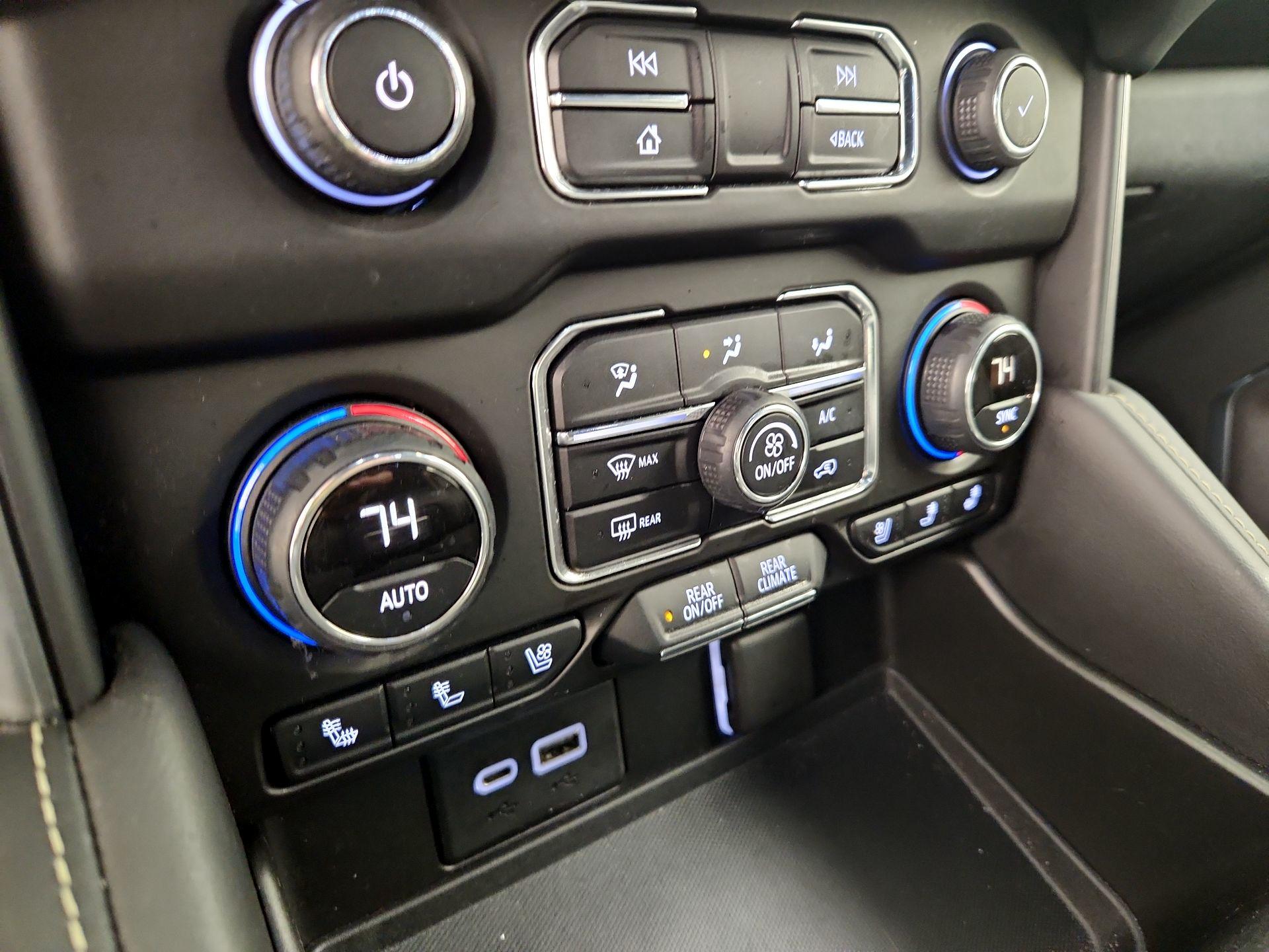 Thumbnail: 2021 Chevrolet Tahoe - 17