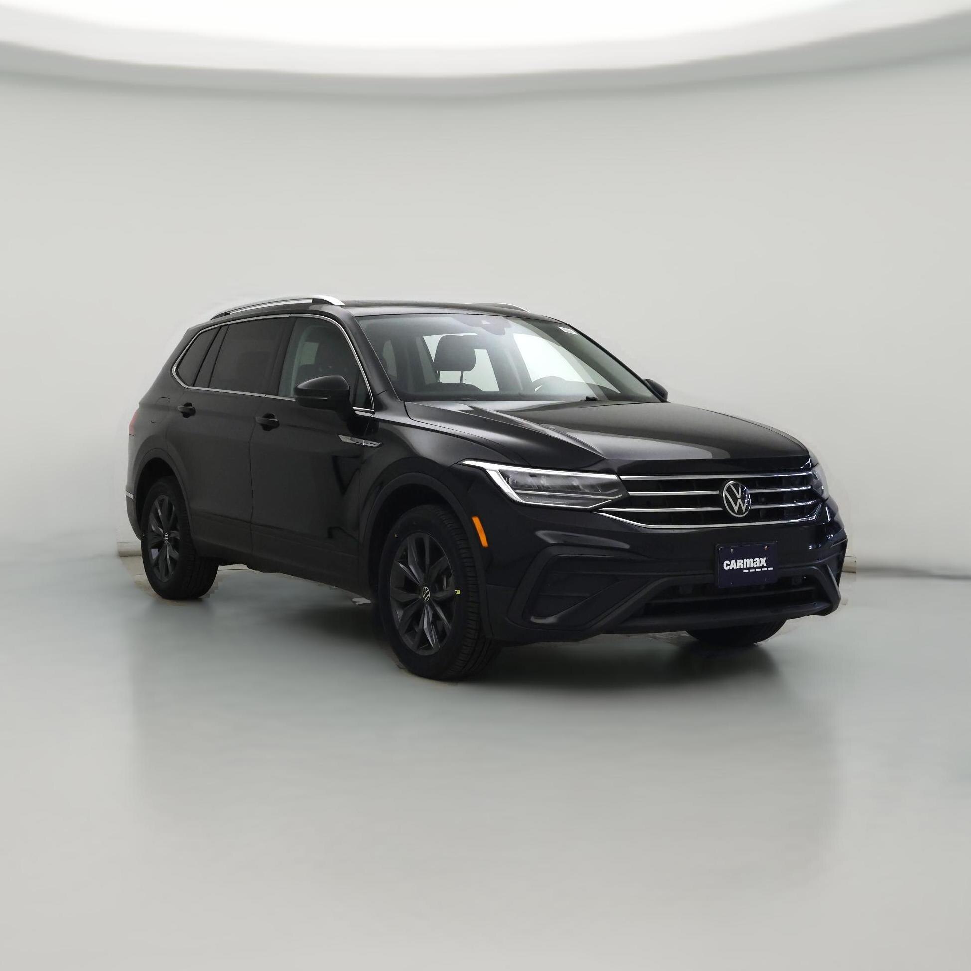 Thumbnail: 2022 Volkswagen Tiguan - 1
