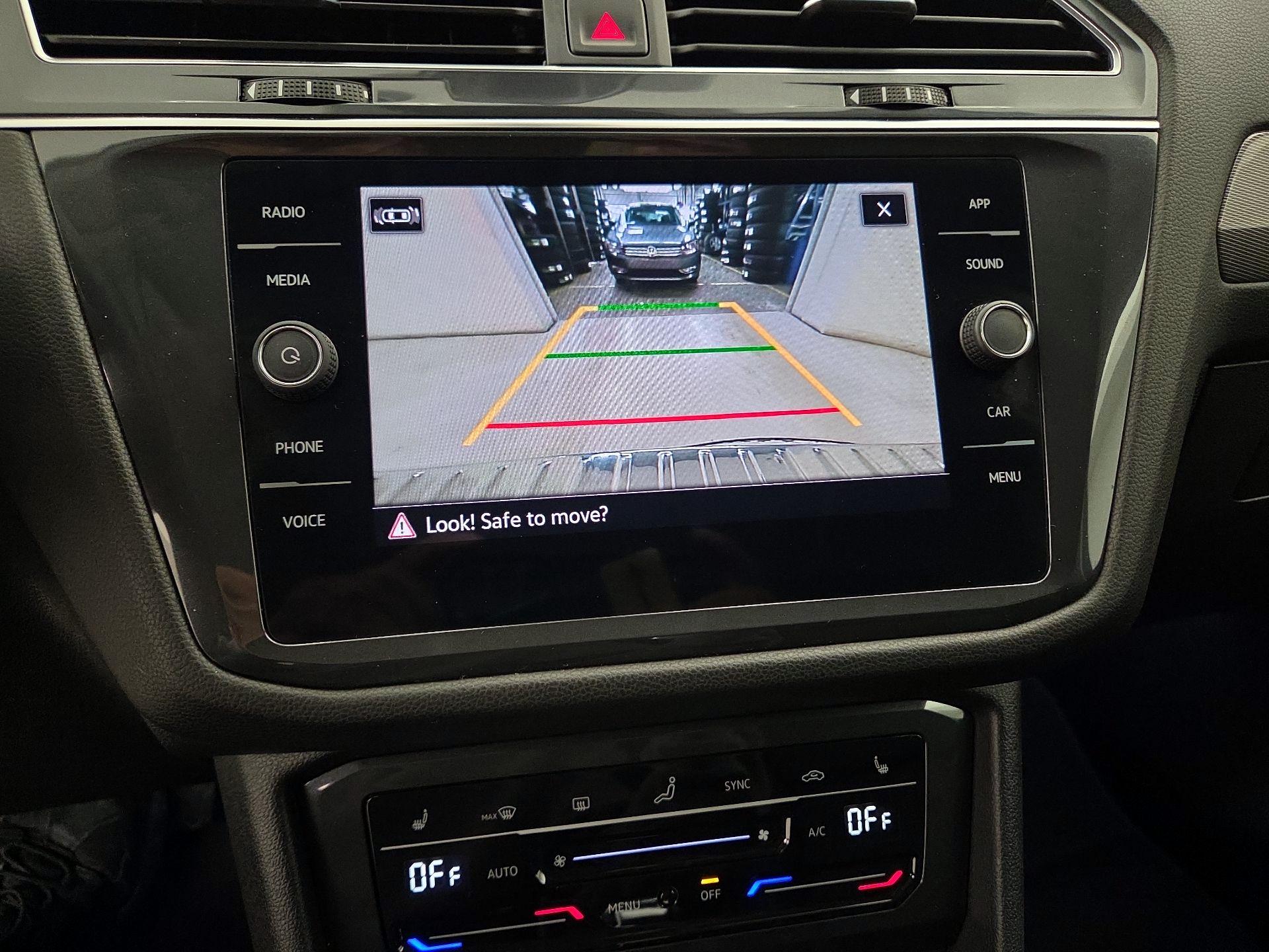 Thumbnail: 2022 Volkswagen Tiguan - 14