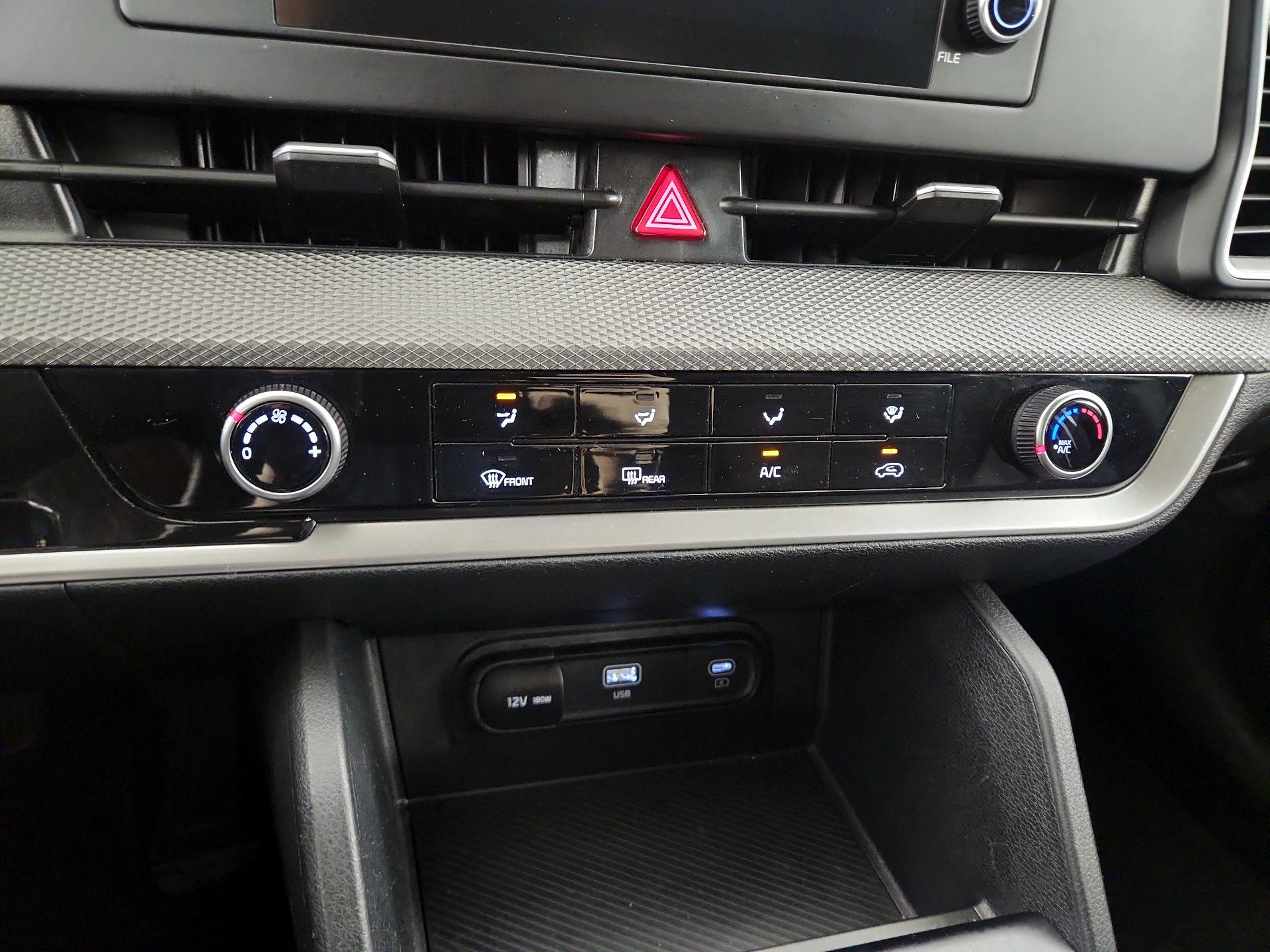 Thumbnail: 2024 Kia Sportage - 16