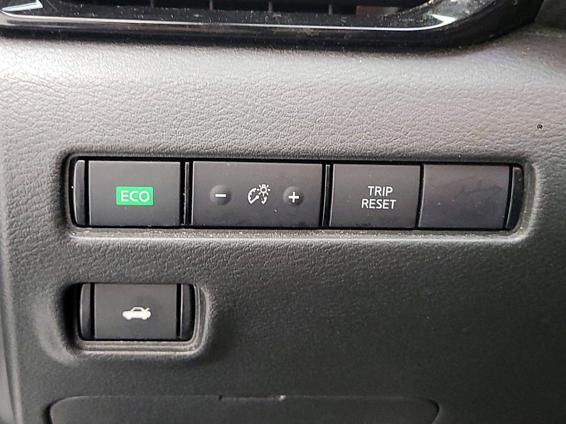 Thumbnail: 2023 Nissan Sentra - 11