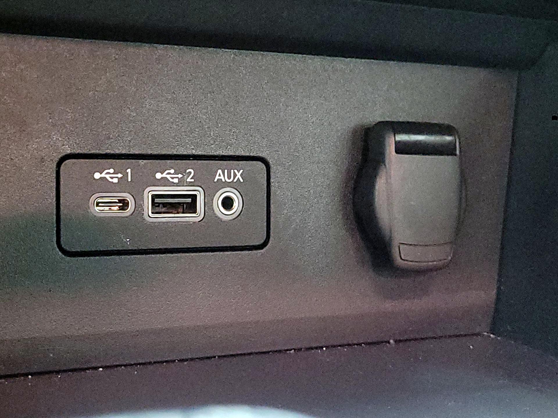 Thumbnail: 2023 Nissan Sentra - 16