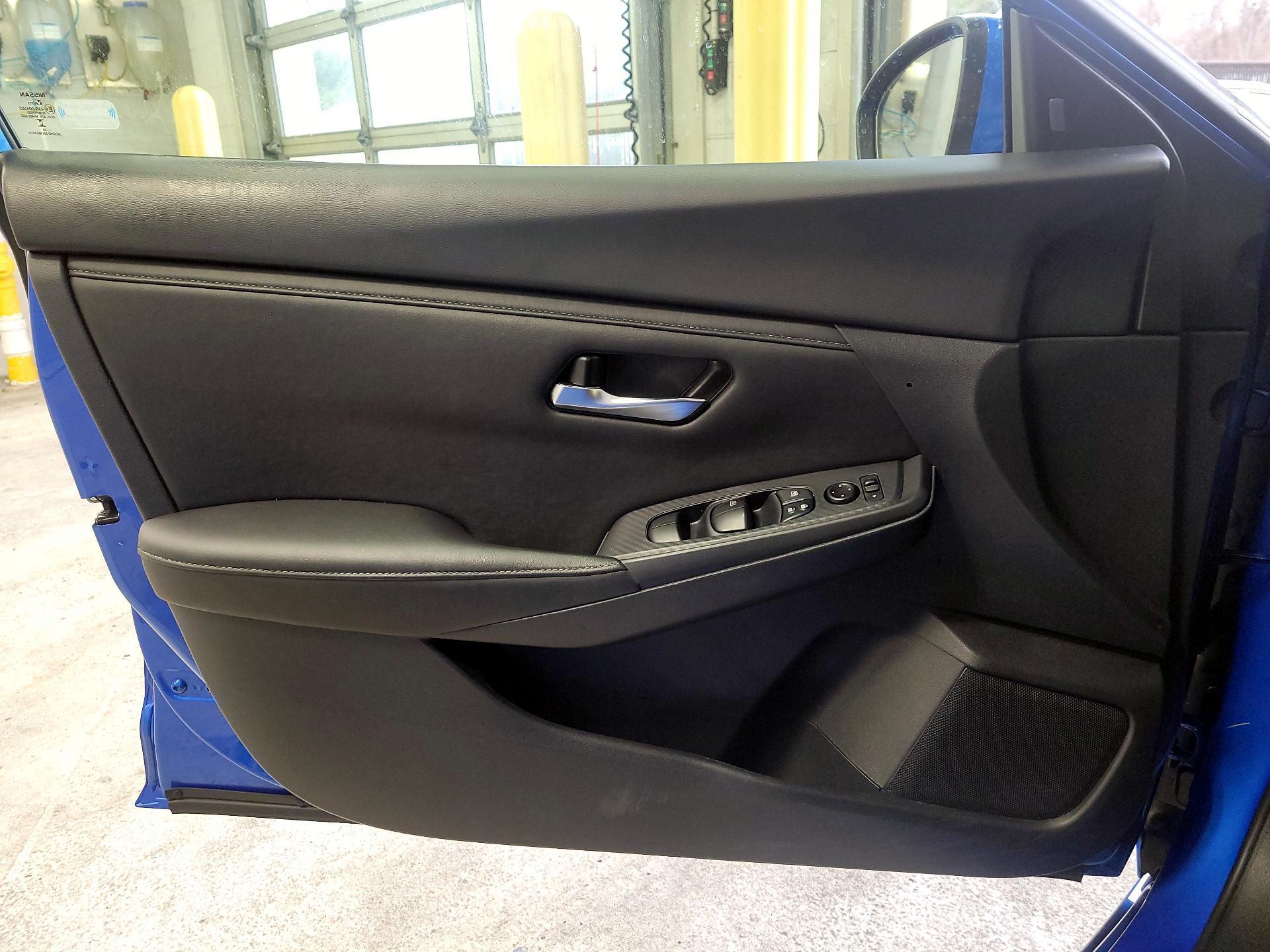 Thumbnail: 2023 Nissan Sentra - 10