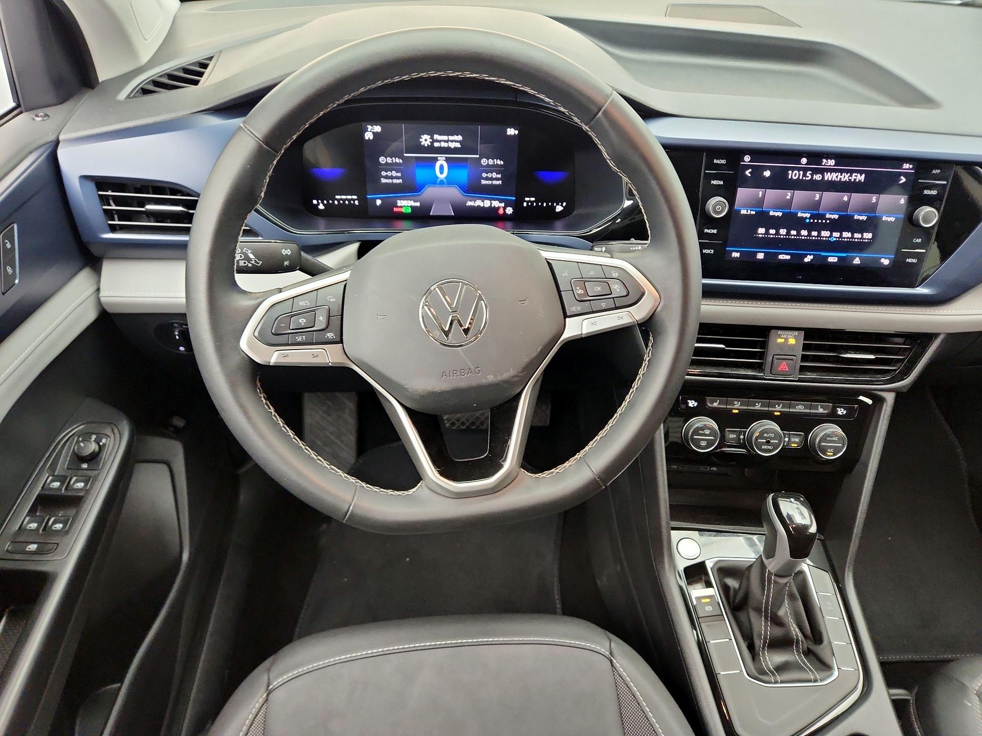 Thumbnail: 2024 Volkswagen Taos - 10