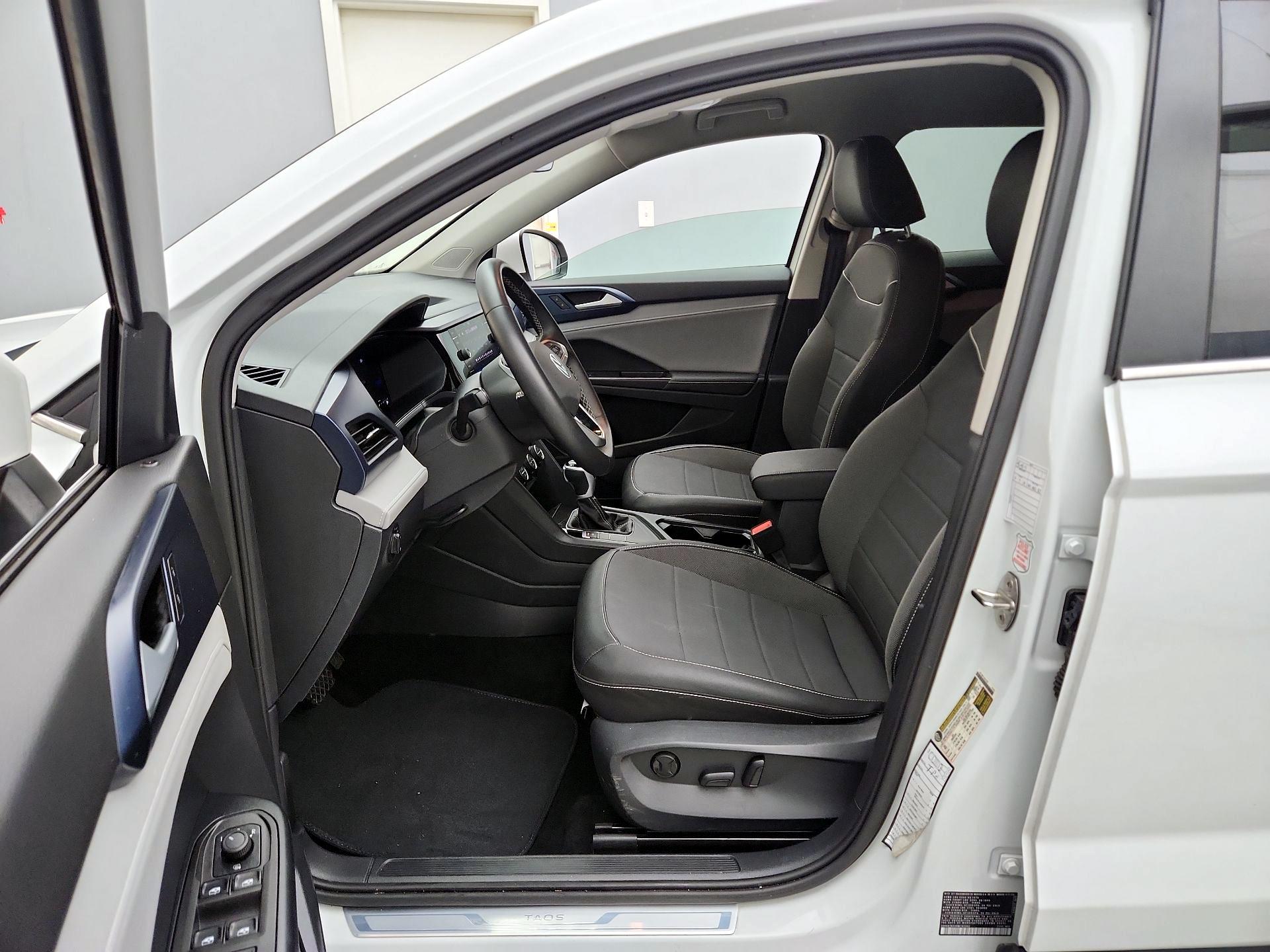 Thumbnail: 2024 Volkswagen Taos - 11