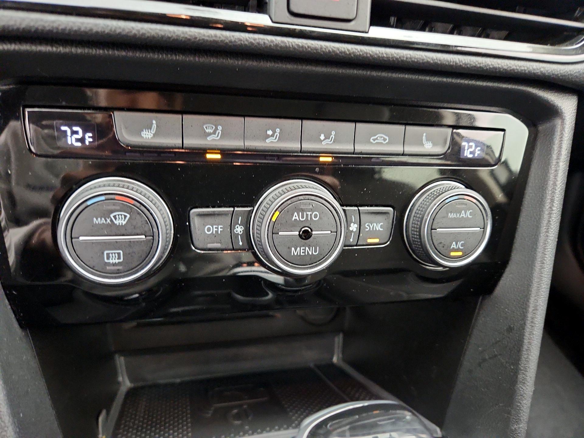 Thumbnail: 2024 Volkswagen Taos - 16