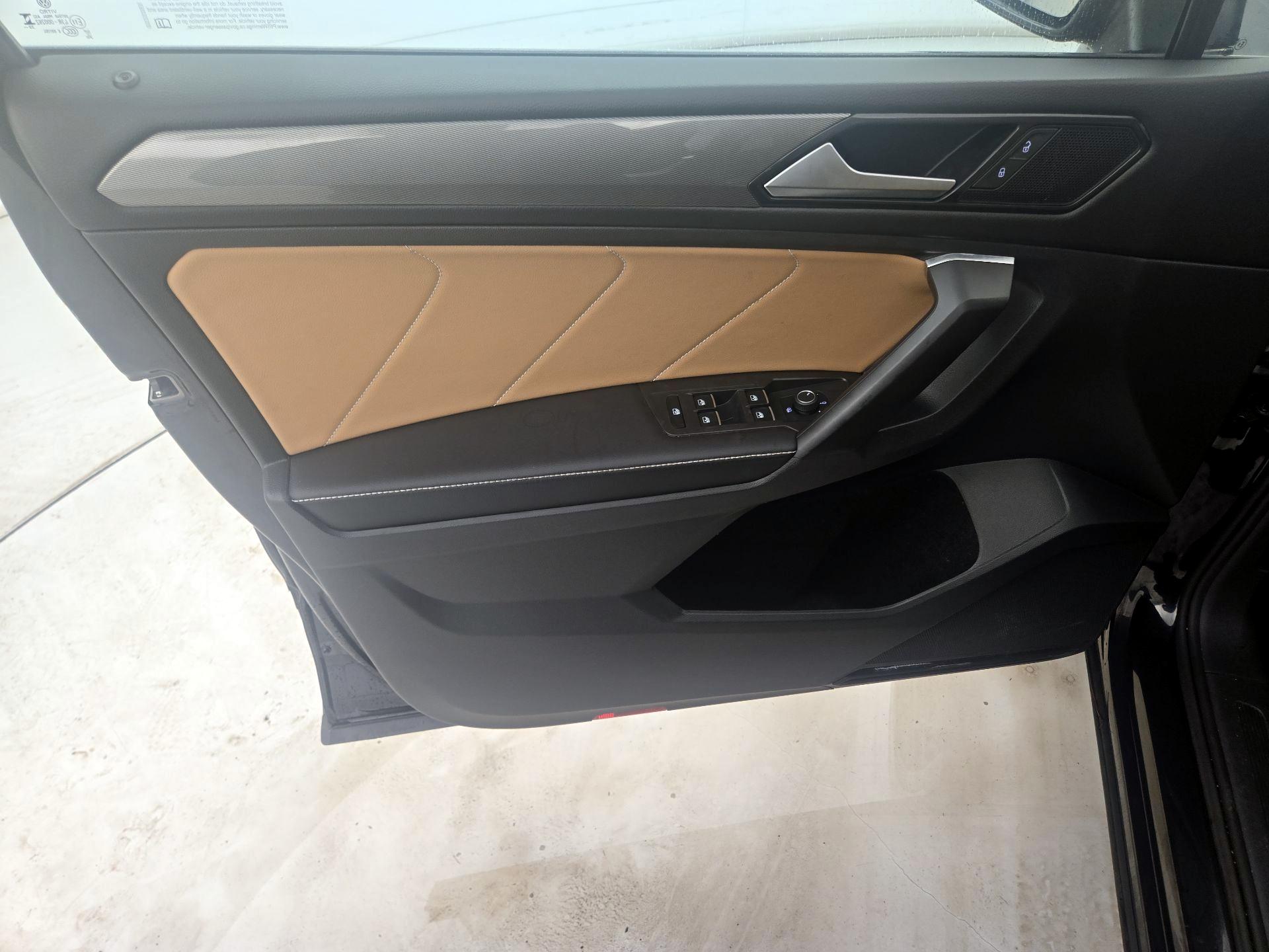 Thumbnail: 2023 Volkswagen Tiguan - 12