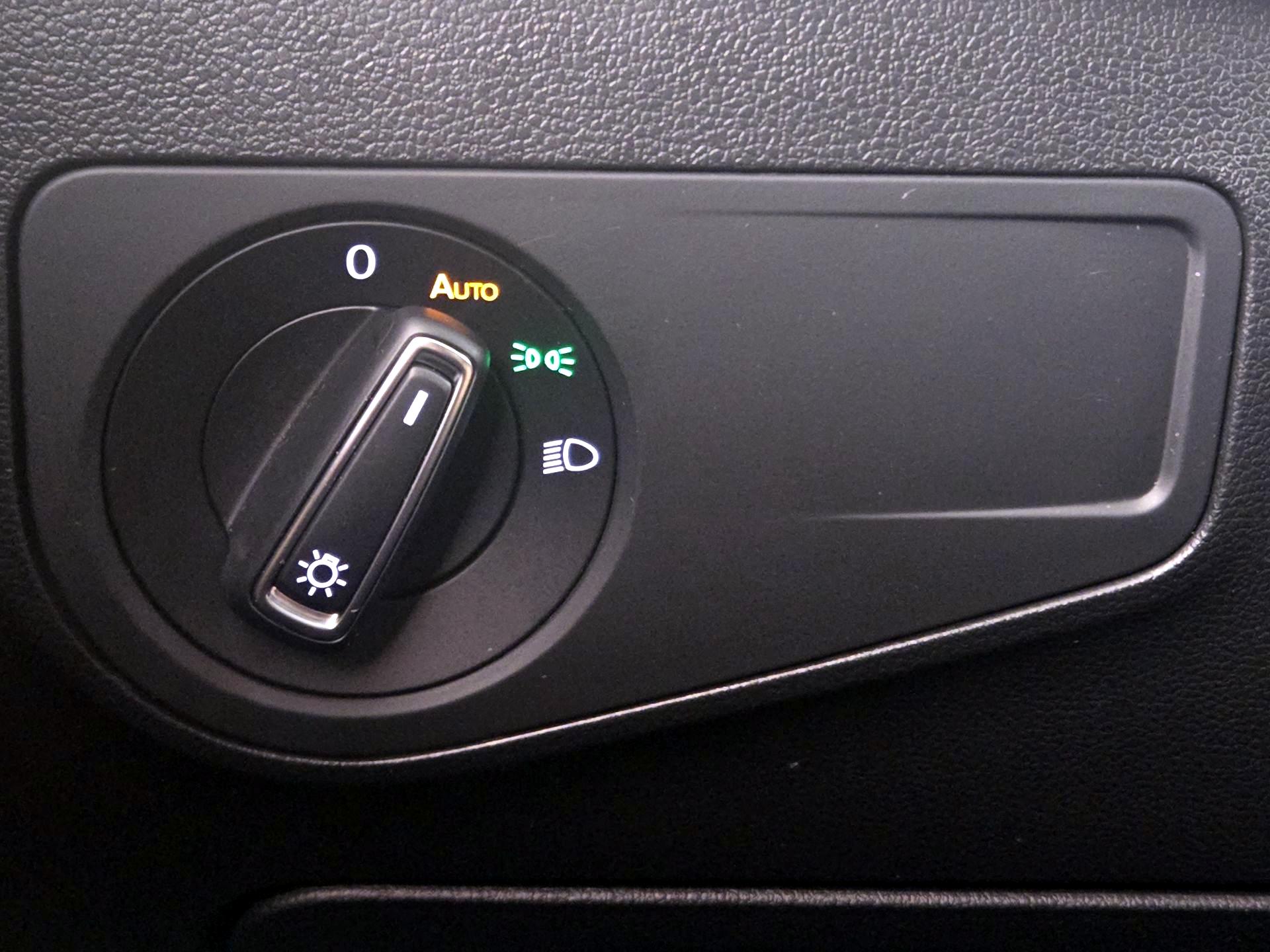 Thumbnail: 2023 Volkswagen Tiguan - 13