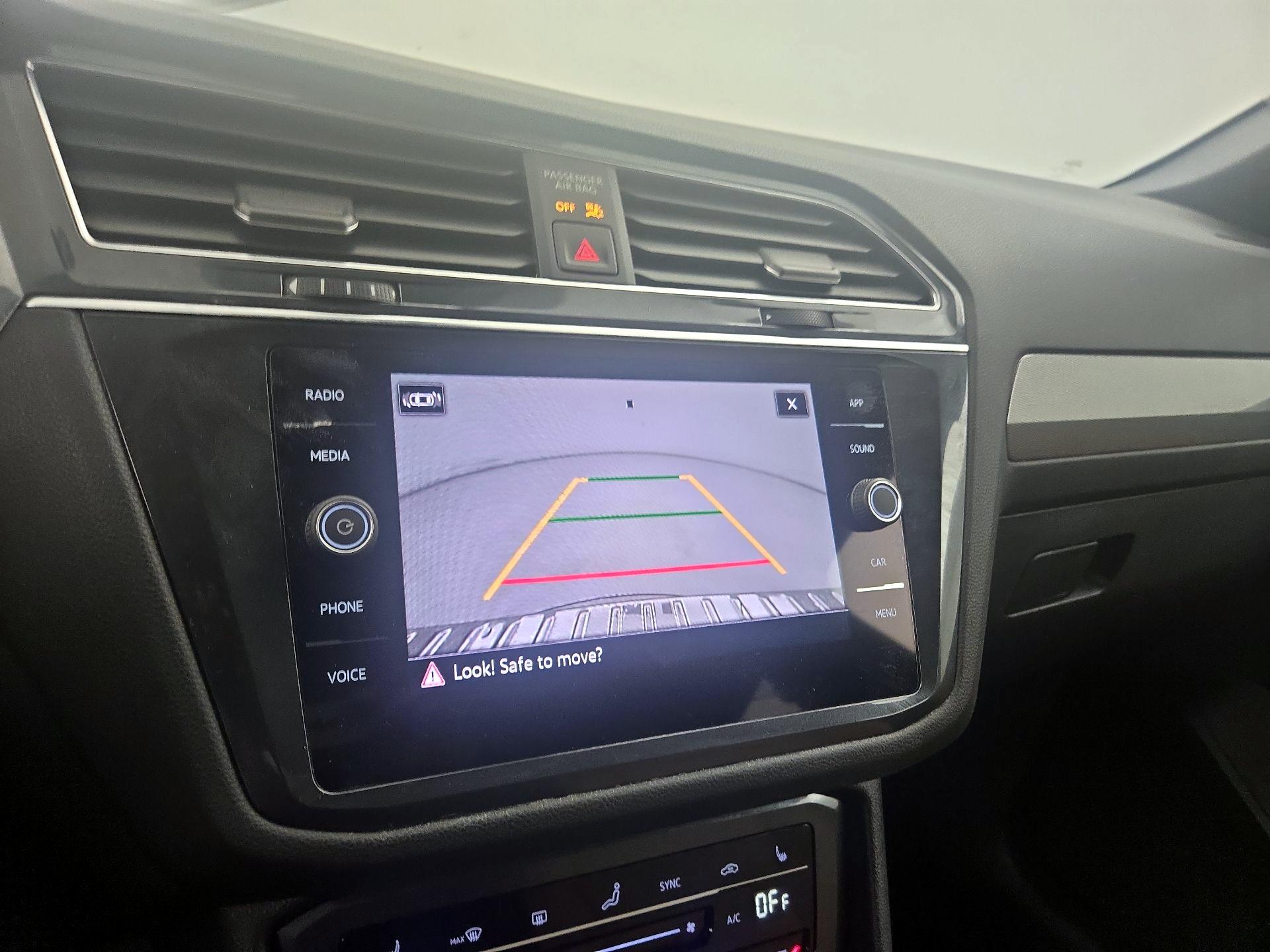 Thumbnail: 2023 Volkswagen Tiguan - 14