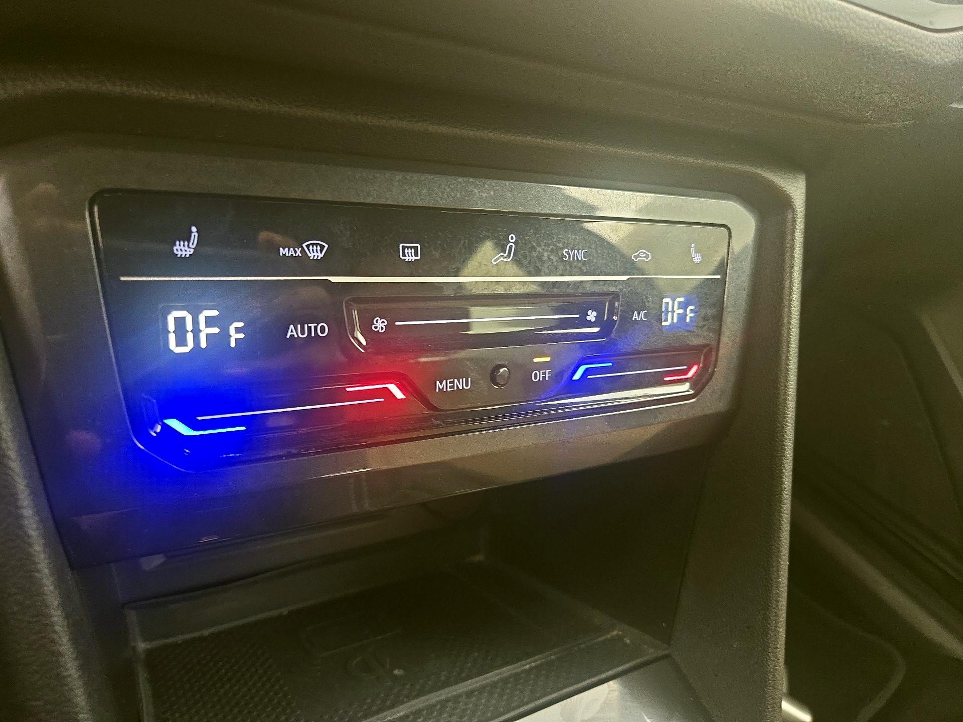 Thumbnail: 2023 Volkswagen Tiguan - 16