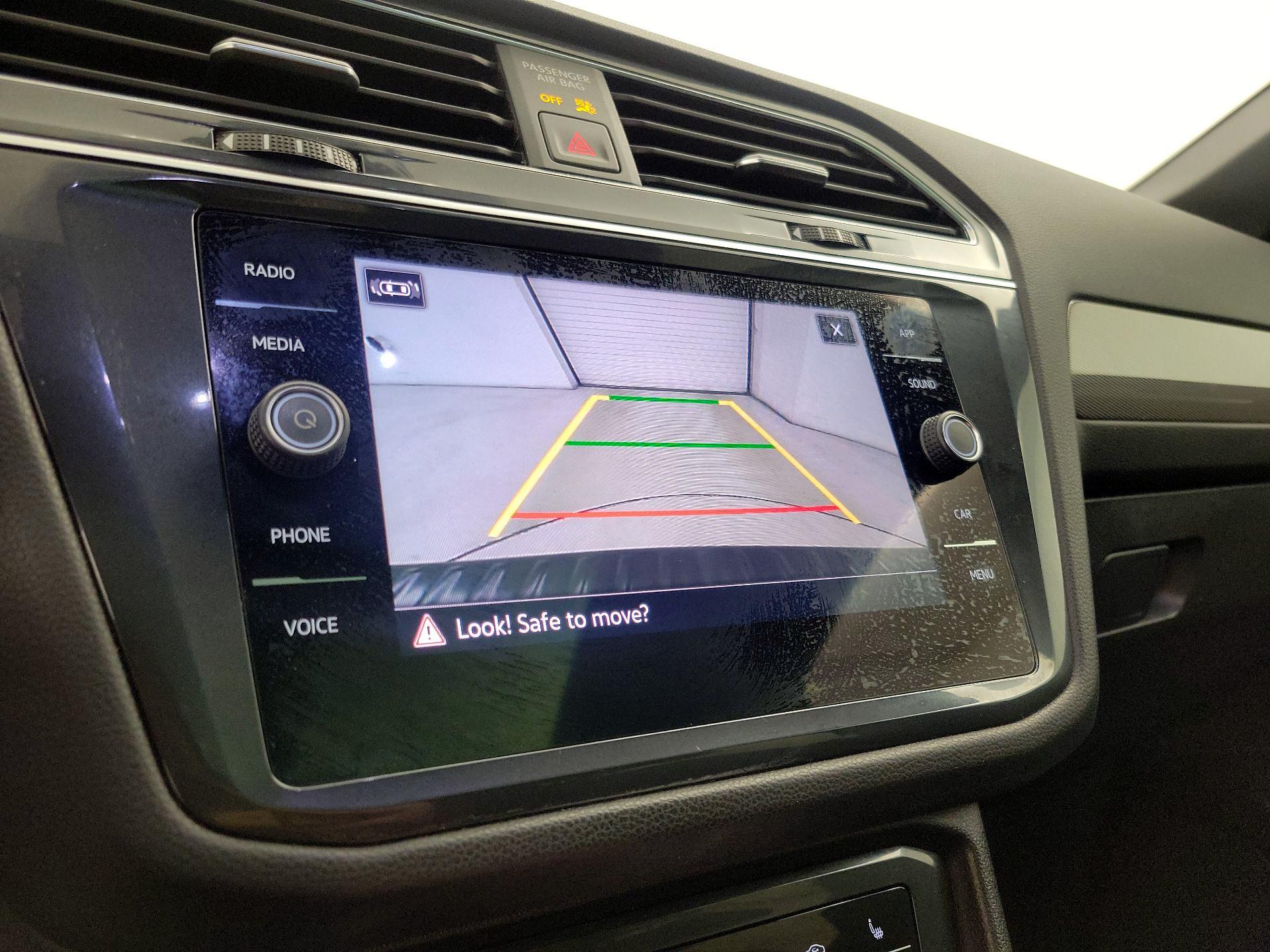 Thumbnail: 2023 Volkswagen Tiguan - 14