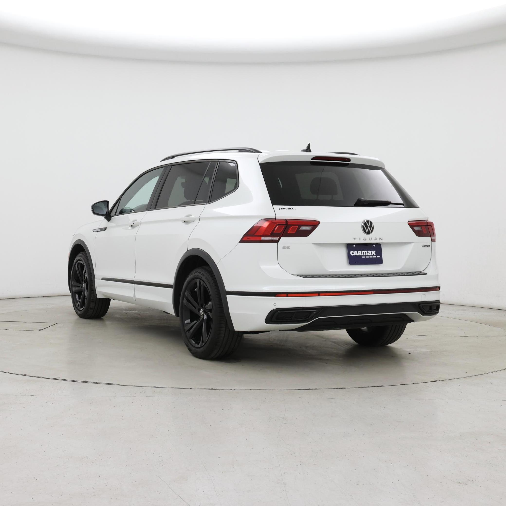 Thumbnail: 2023 Volkswagen Tiguan - 2