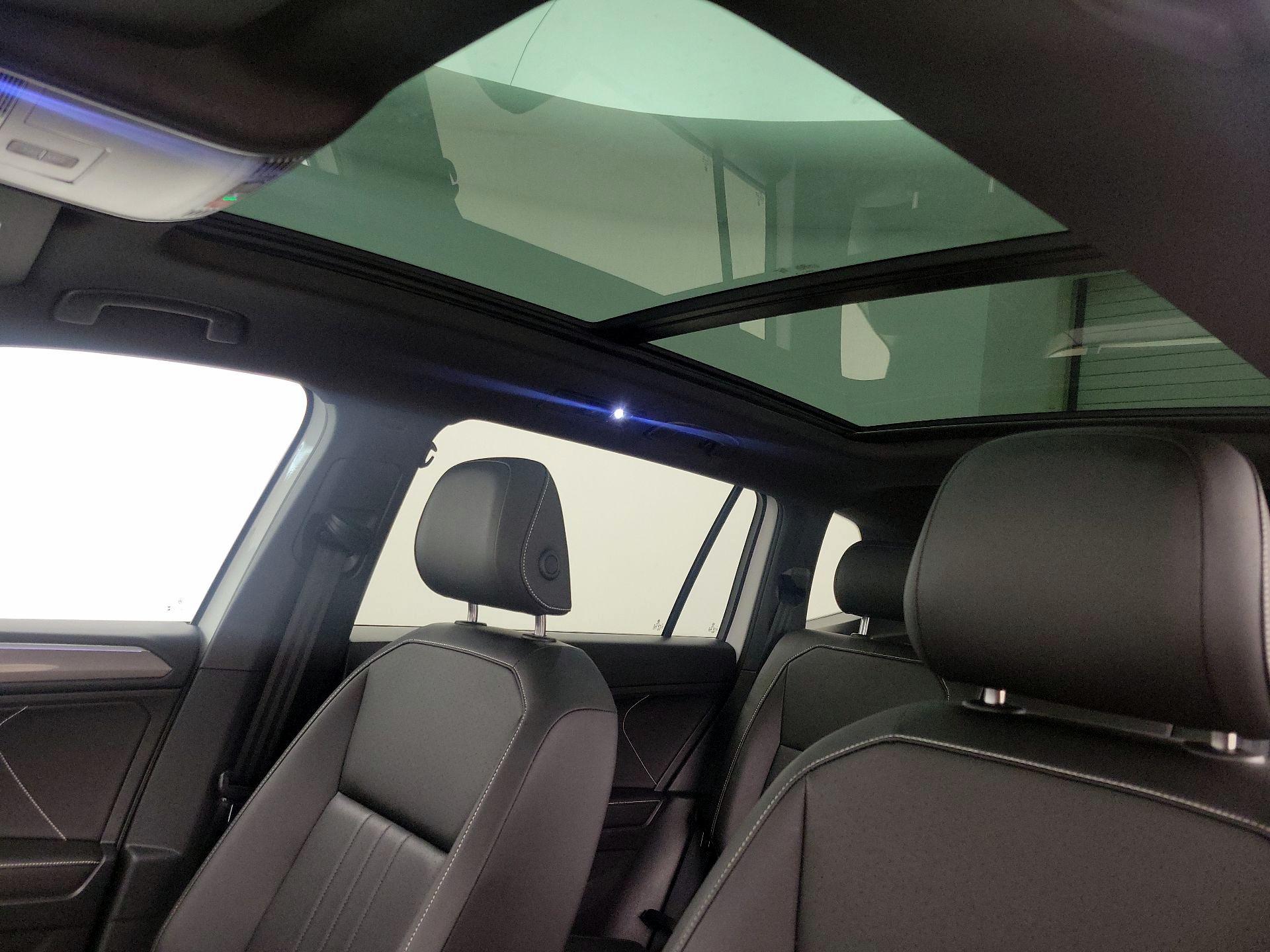 Thumbnail: 2023 Volkswagen Tiguan - 19