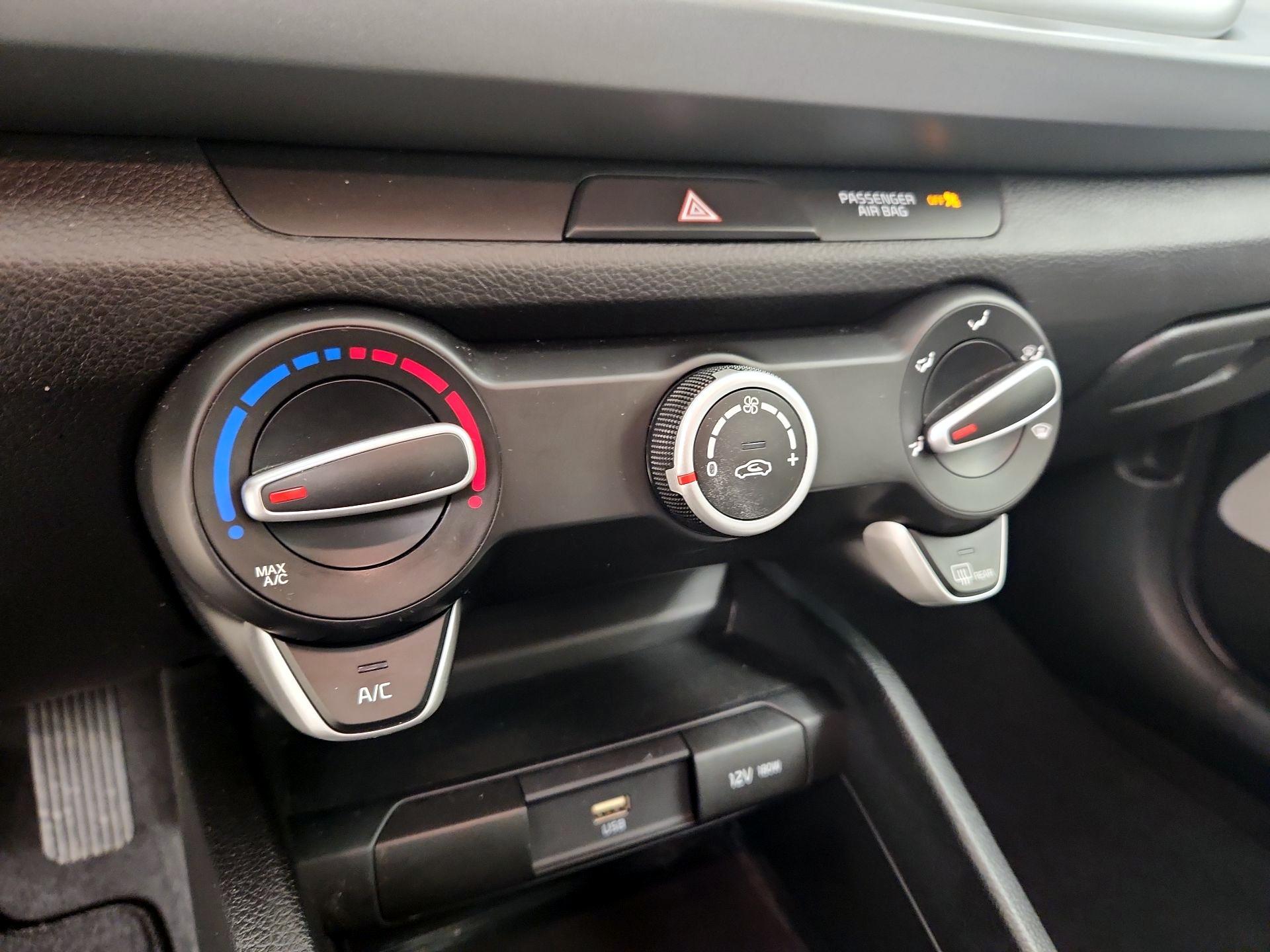 Thumbnail: 2023 Kia Rio - 16