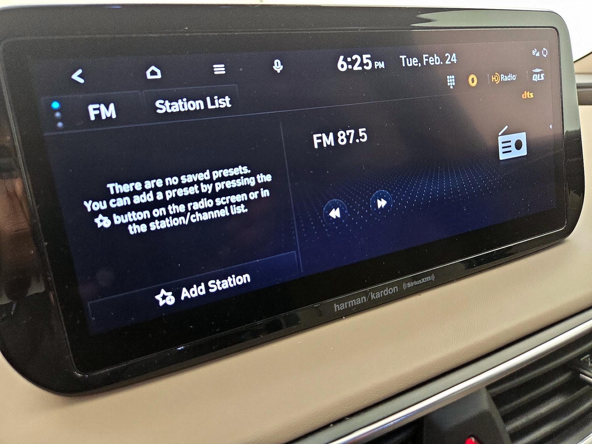 Thumbnail: 2023 Hyundai Santa Fe - 16