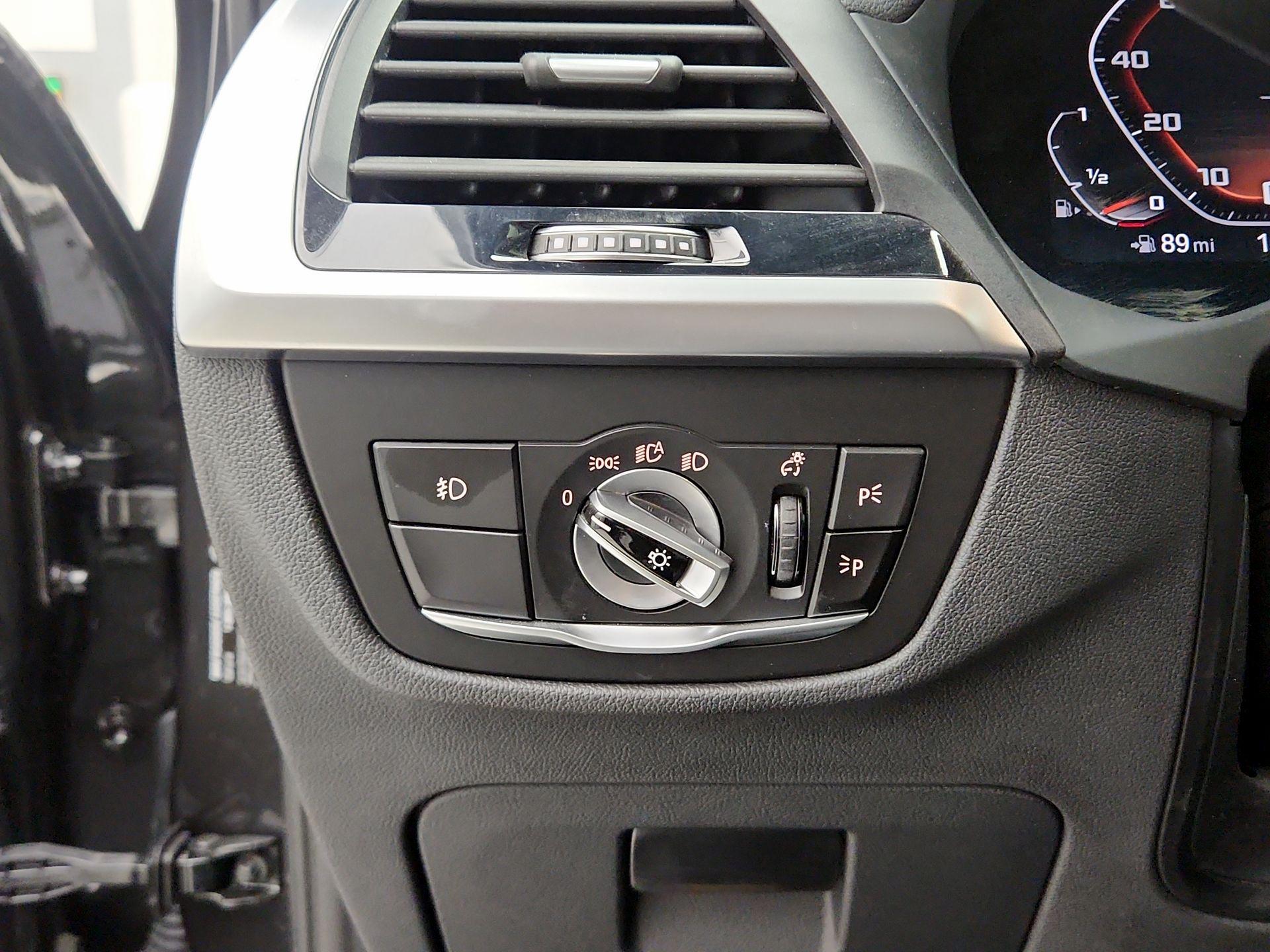 Thumbnail: 2021 BMW X4 - 13