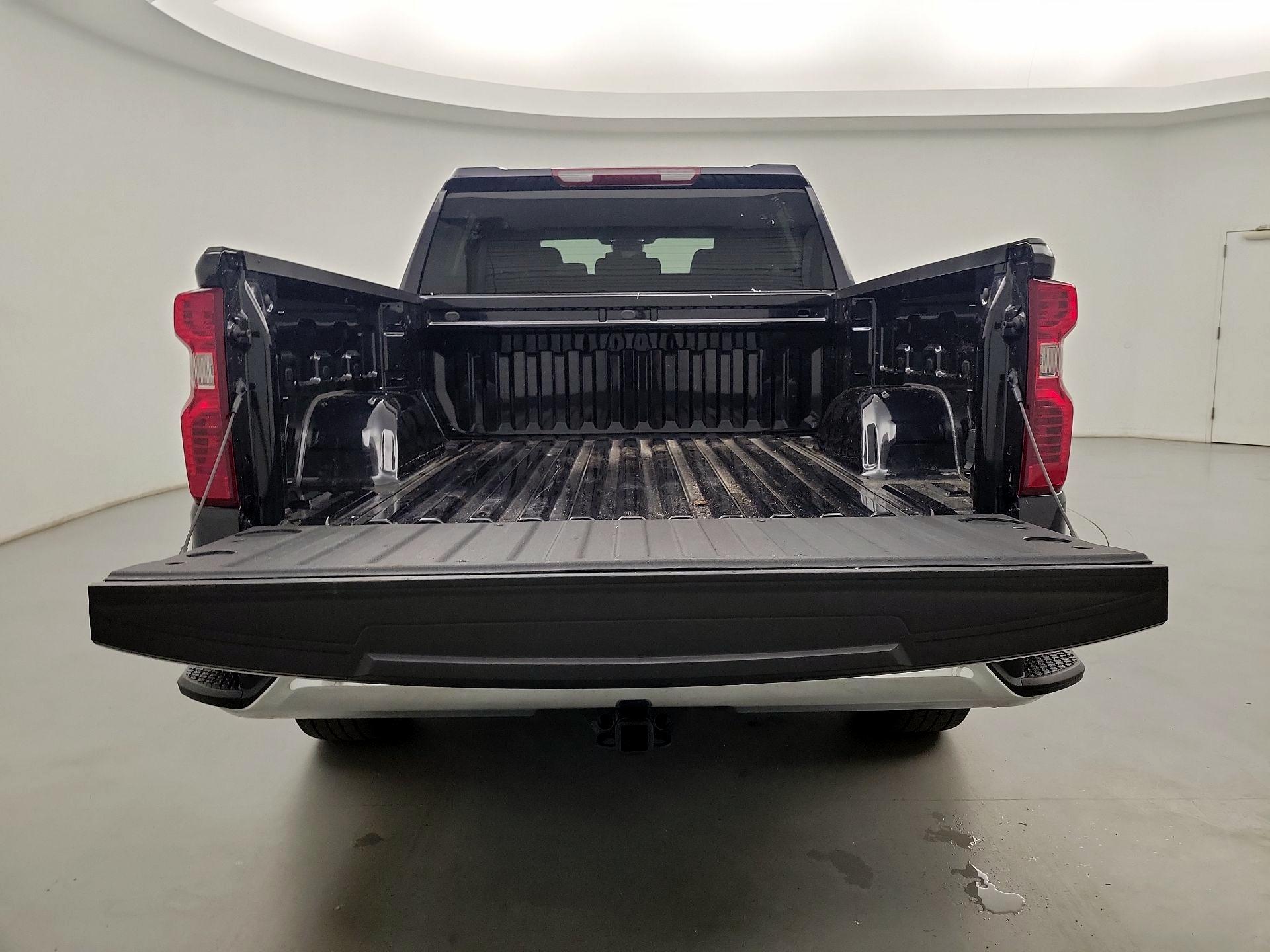 Thumbnail: 2022 Chevrolet Silverado 1500 - 18