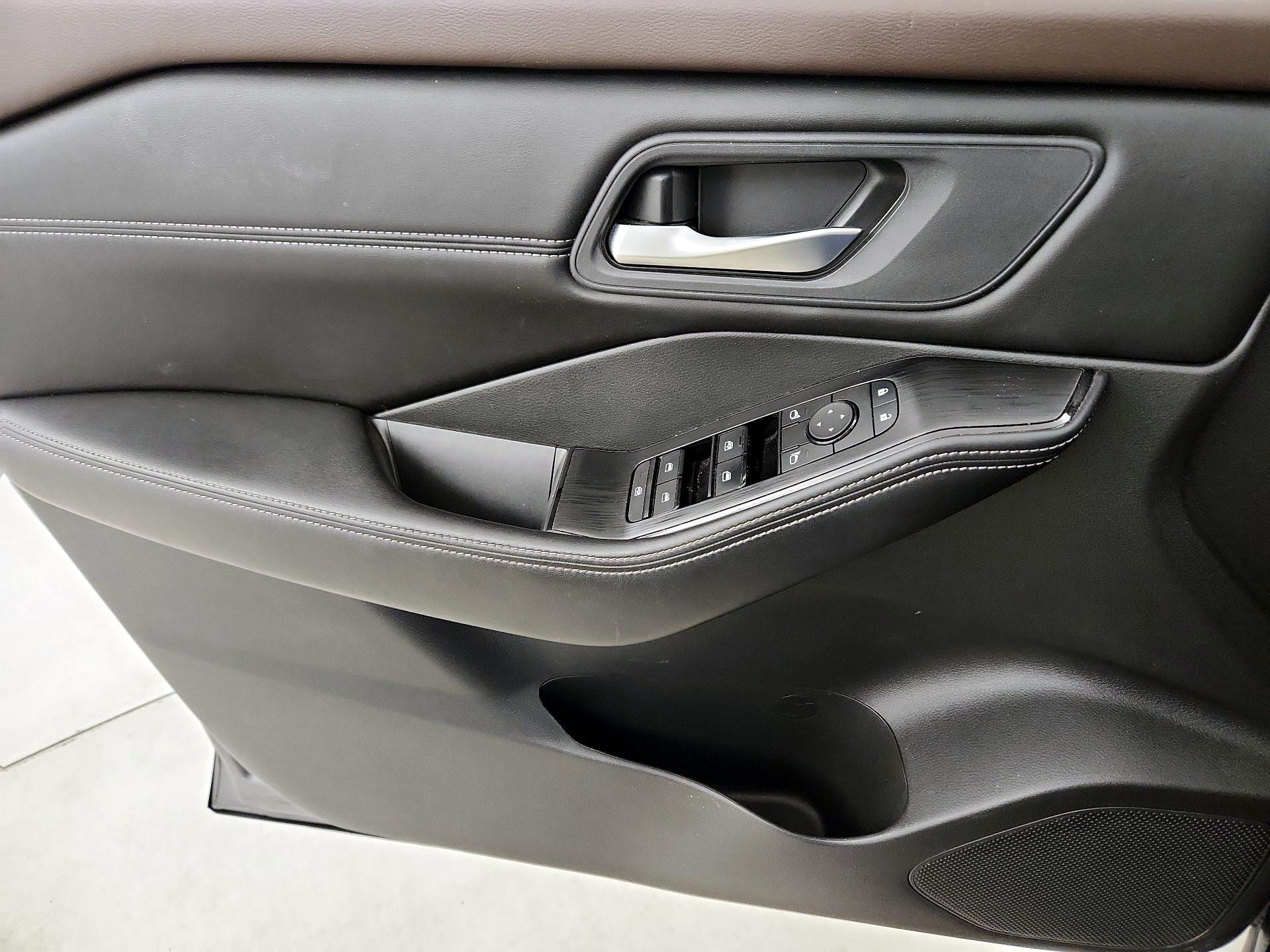 Thumbnail: 2022 Nissan Rogue - 12