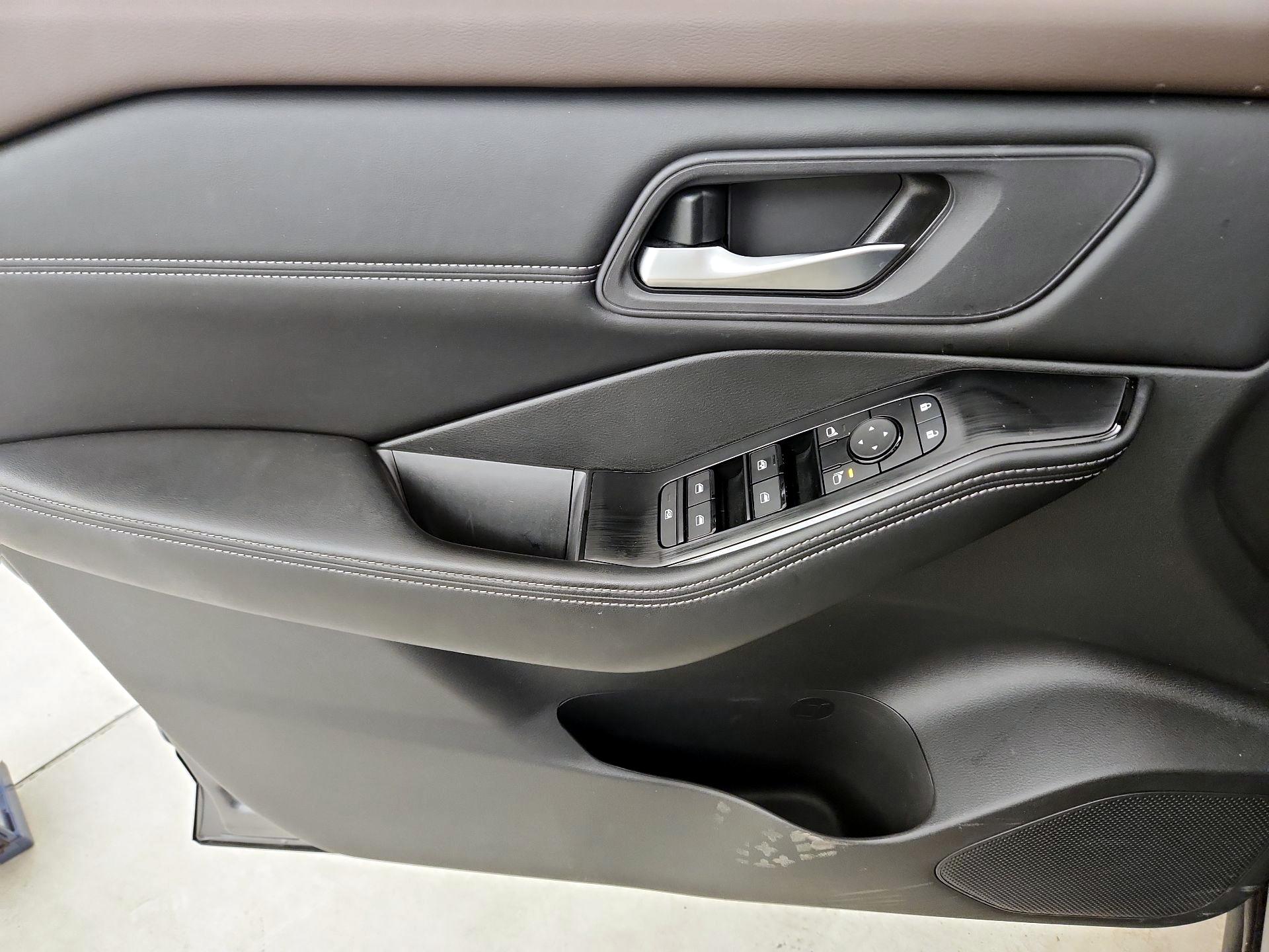 Thumbnail: 2023 Nissan Rogue - 12