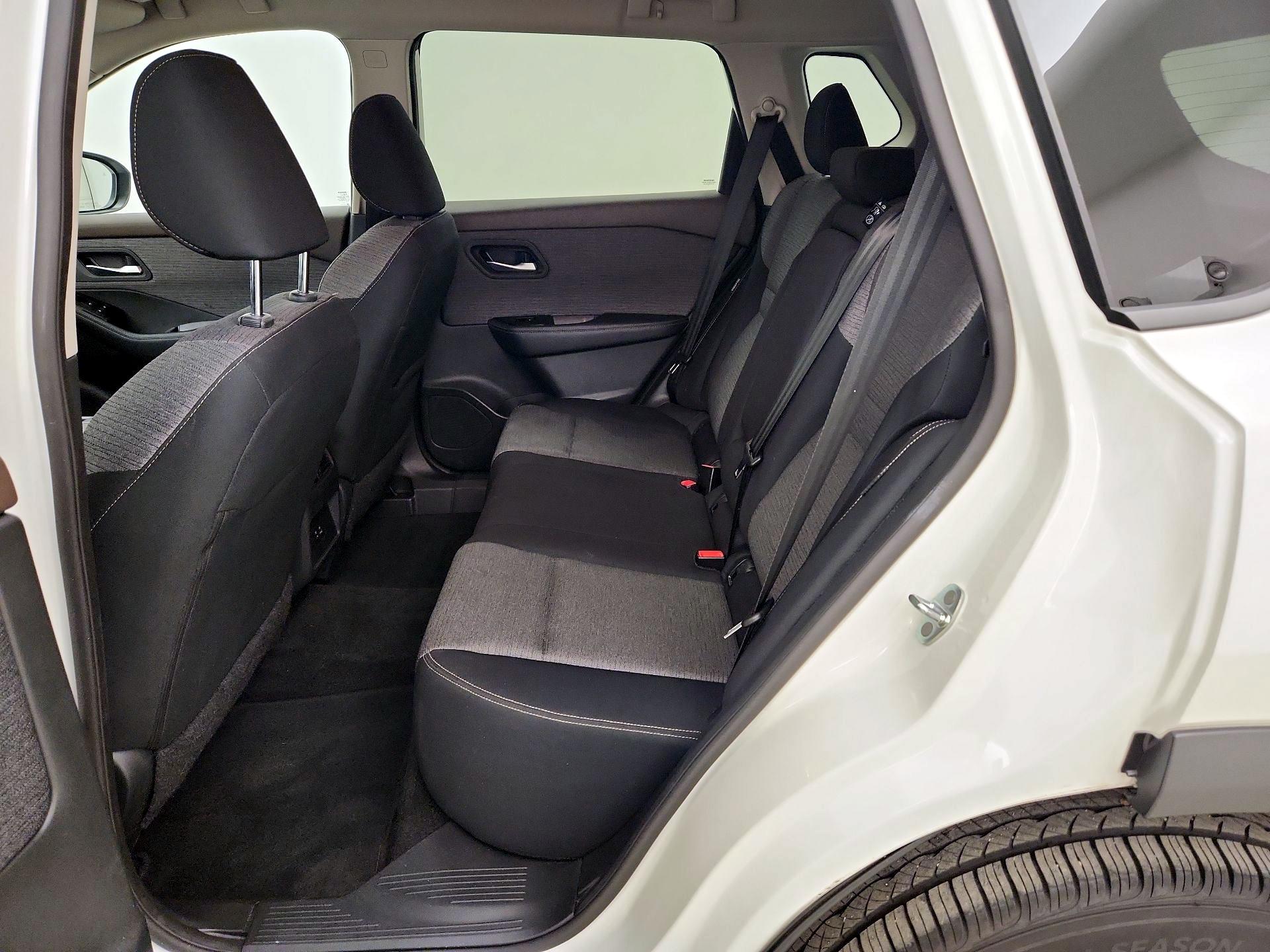 Thumbnail: 2023 Nissan Rogue - 19