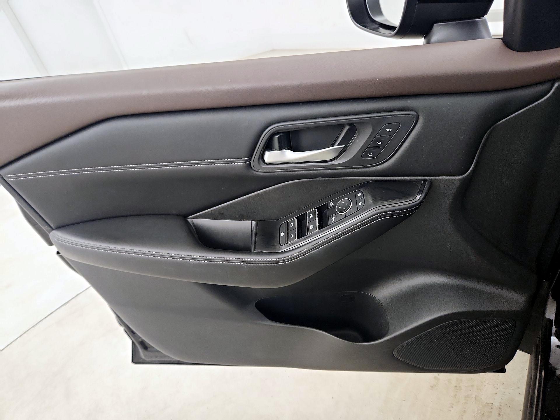 Thumbnail: 2023 Nissan Rogue - 12