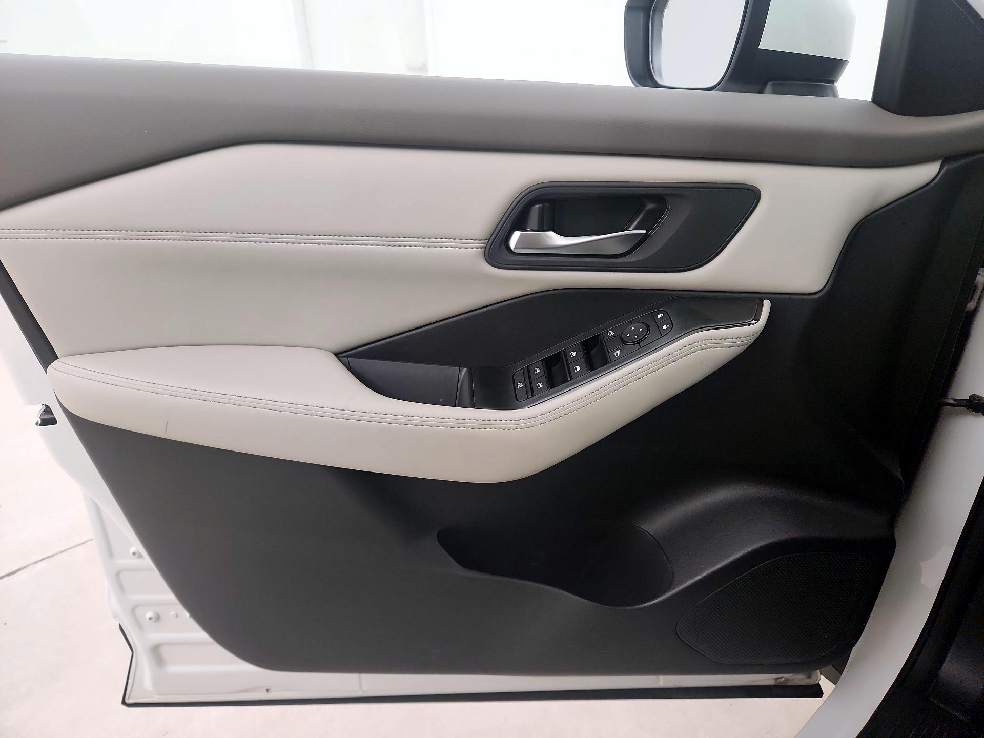 Thumbnail: 2023 Nissan Rogue - 12