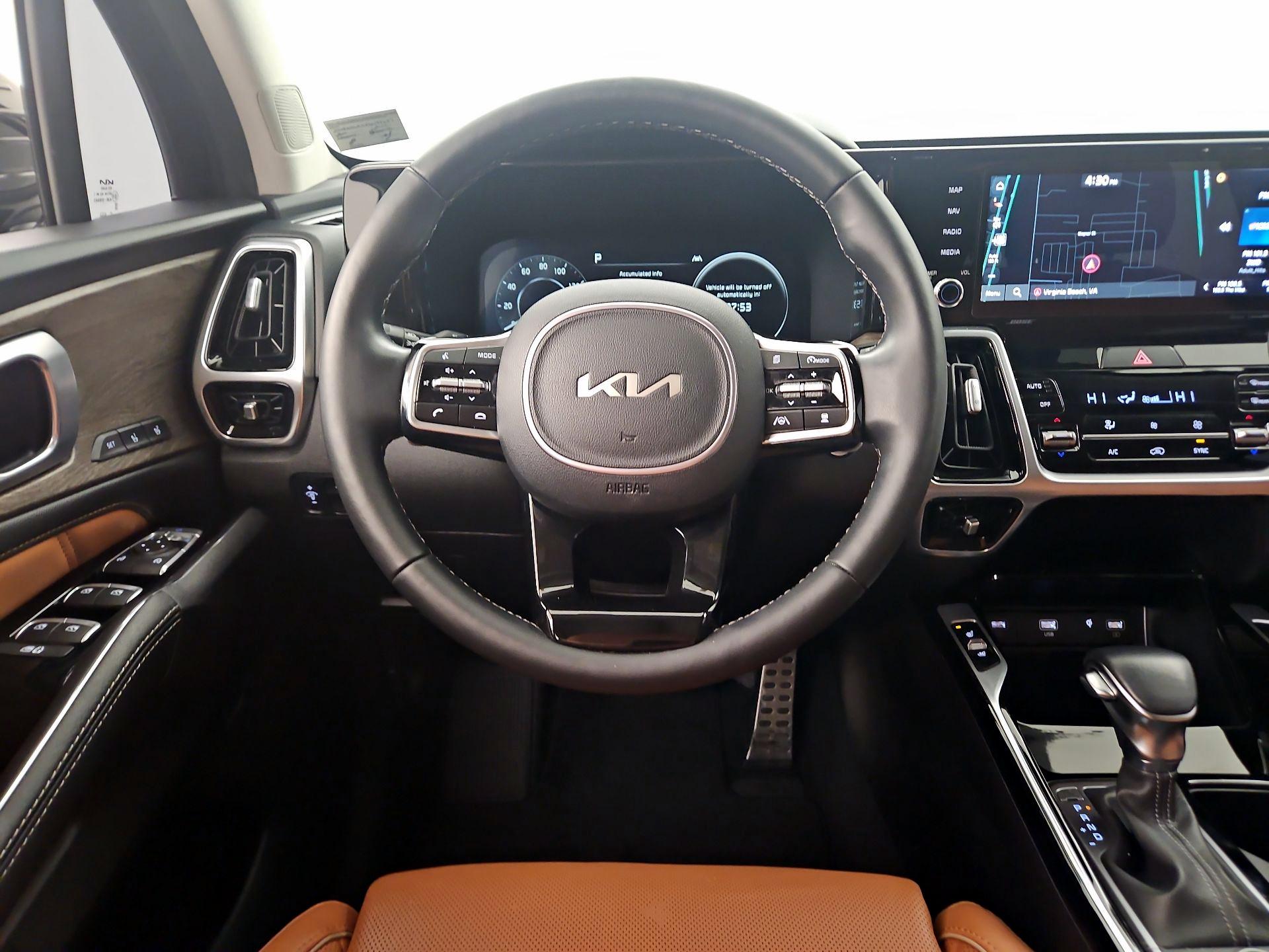 Thumbnail: 2023 Kia Sorento - 10