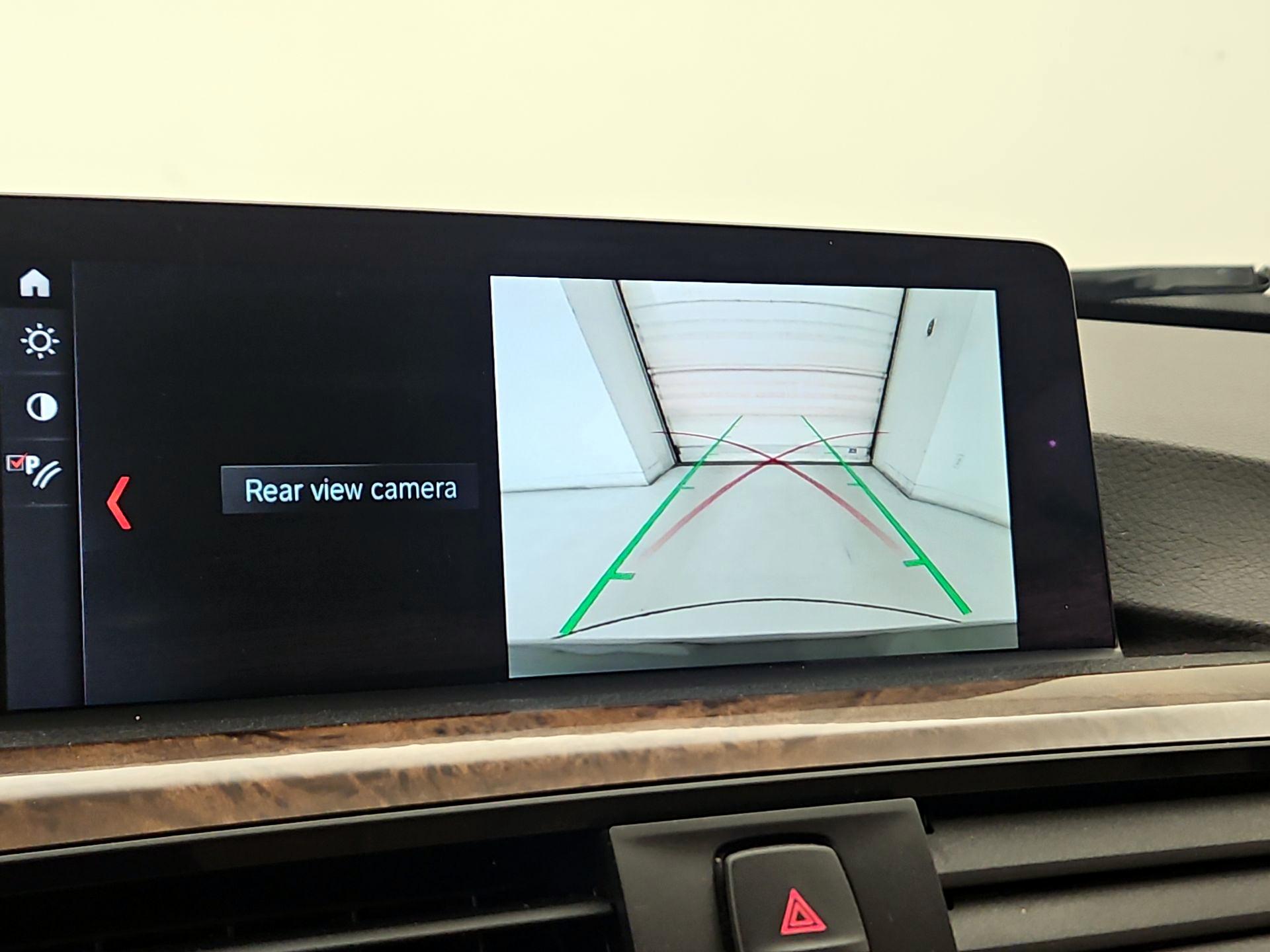 Thumbnail: 2018 BMW 3 Series - 15