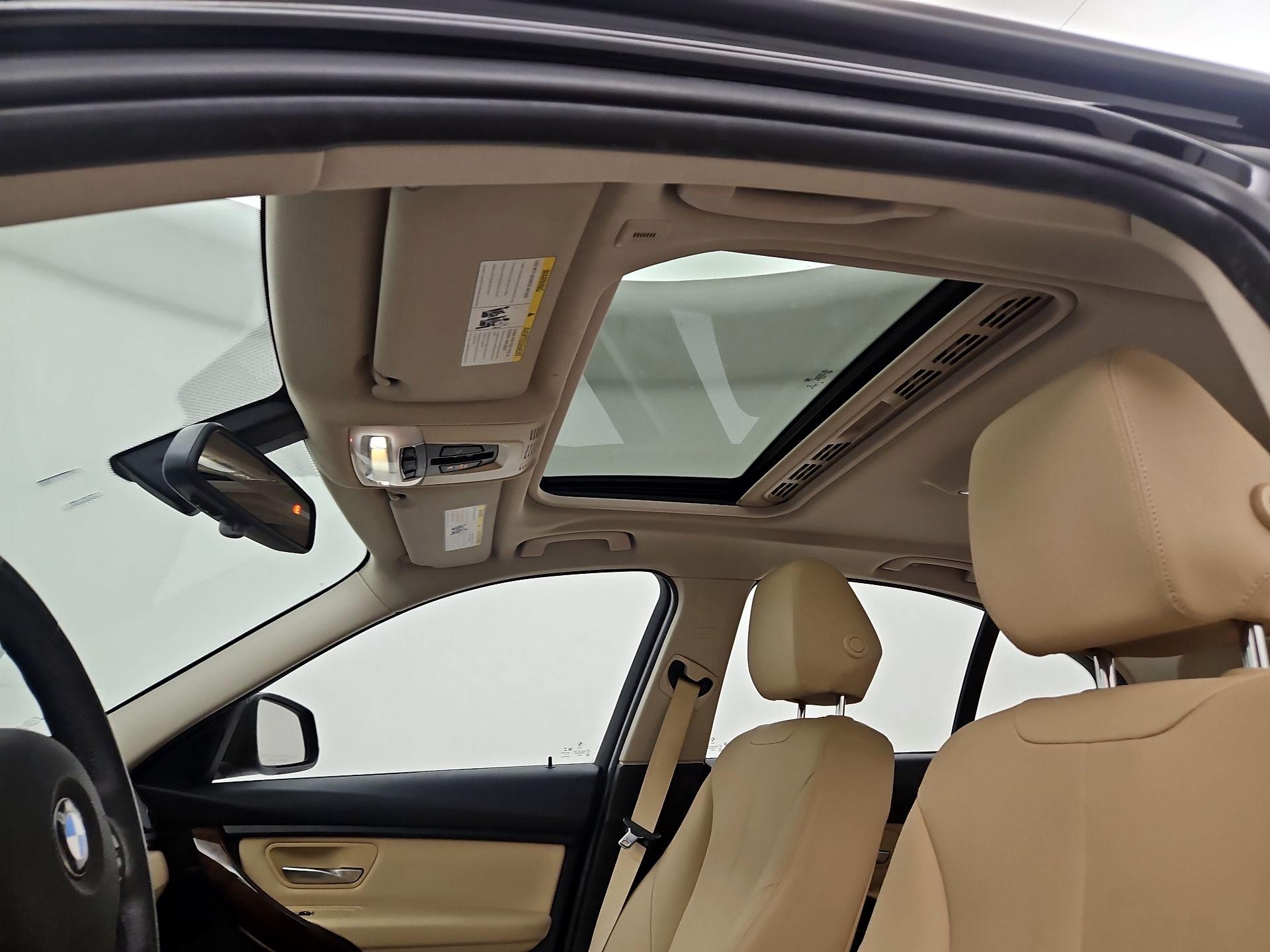 Thumbnail: 2018 BMW 3 Series - 20