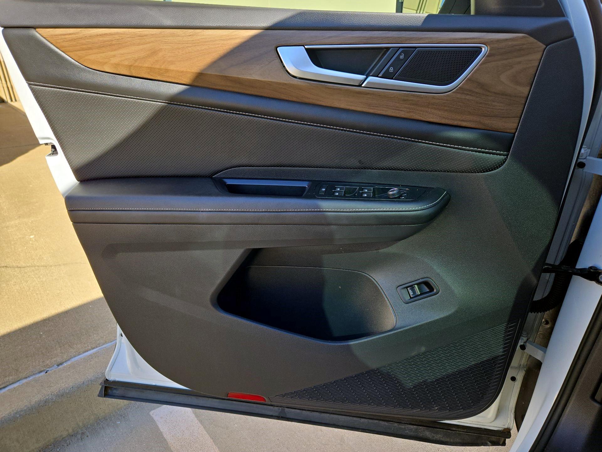 Thumbnail: 2024 Volkswagen Atlas - 10