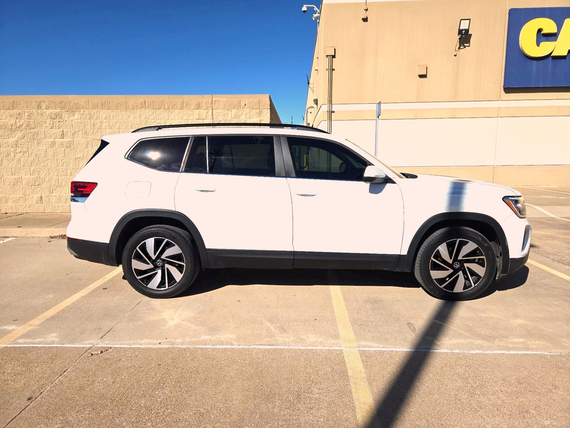 Thumbnail: 2024 Volkswagen Atlas - 4