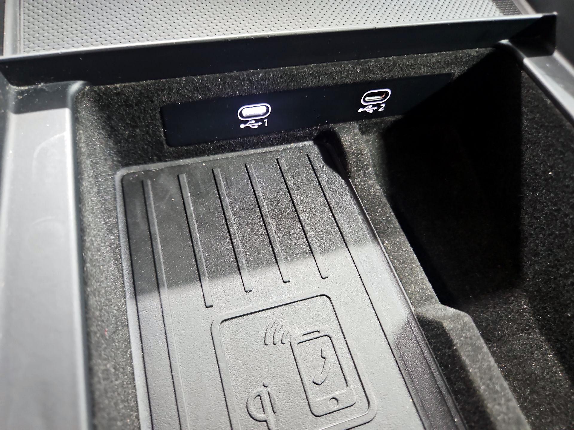 Thumbnail: 2023 Audi Q8 - 19