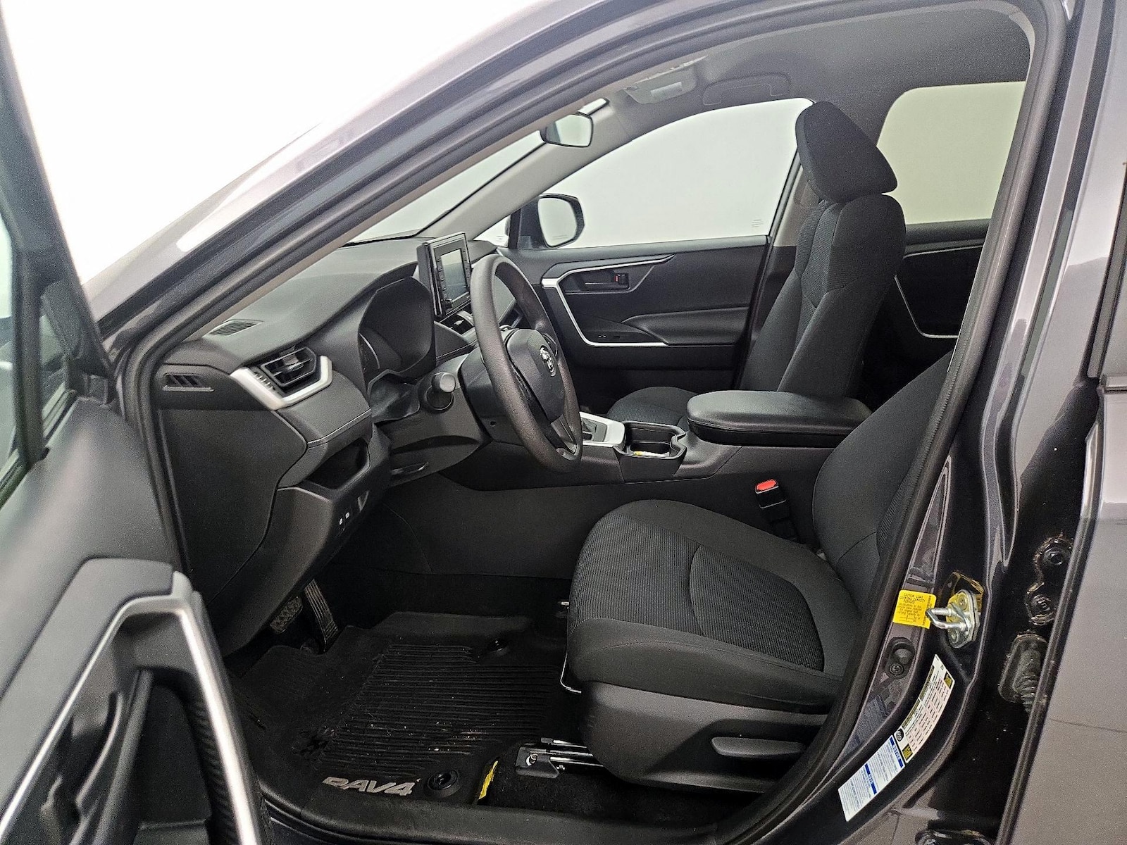 2021 Toyota RAV4 LE - Photo 12