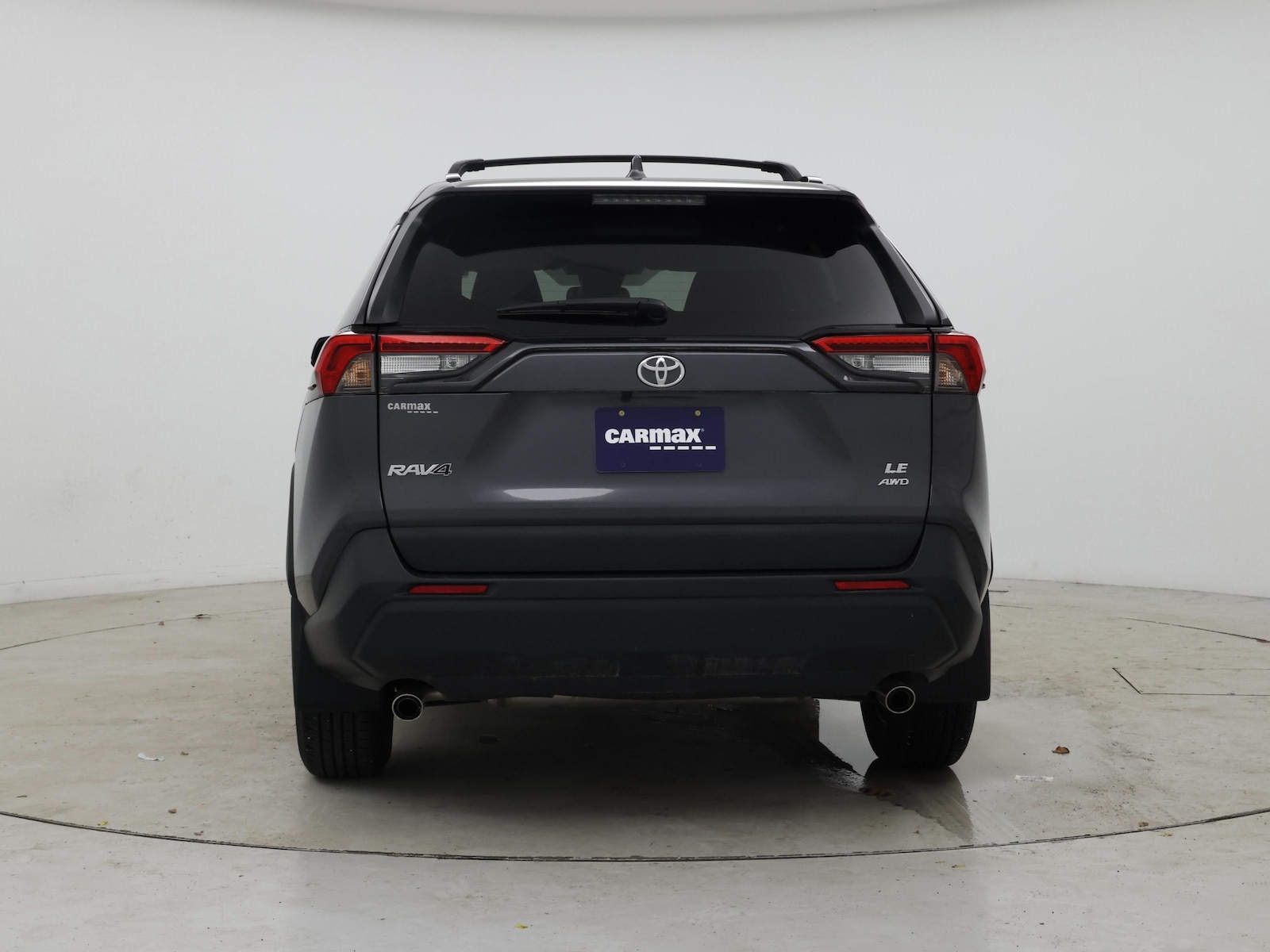 2021 Toyota RAV4 LE - Photo 7