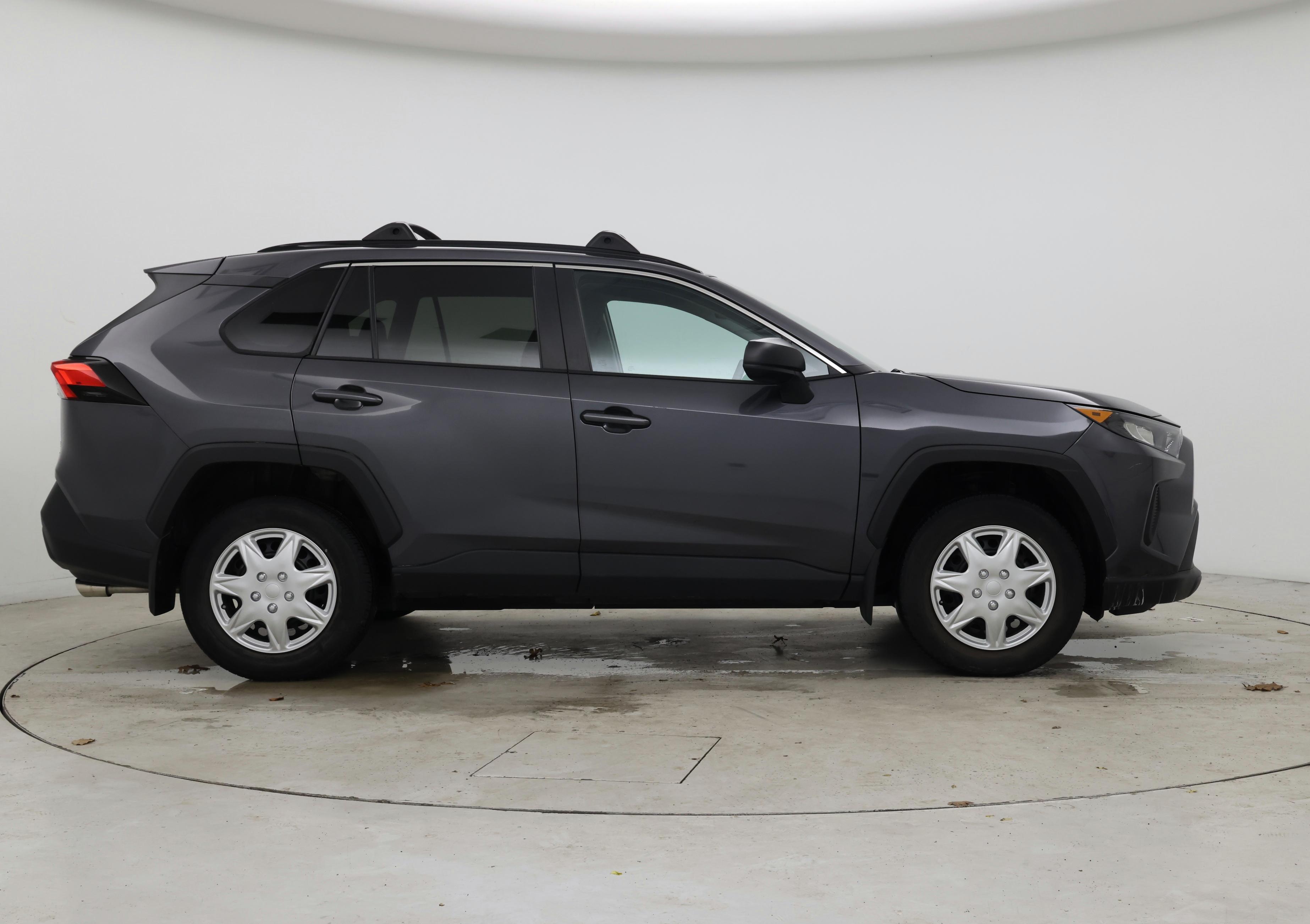 Thumbnail: 2021 Toyota RAV4 - 7