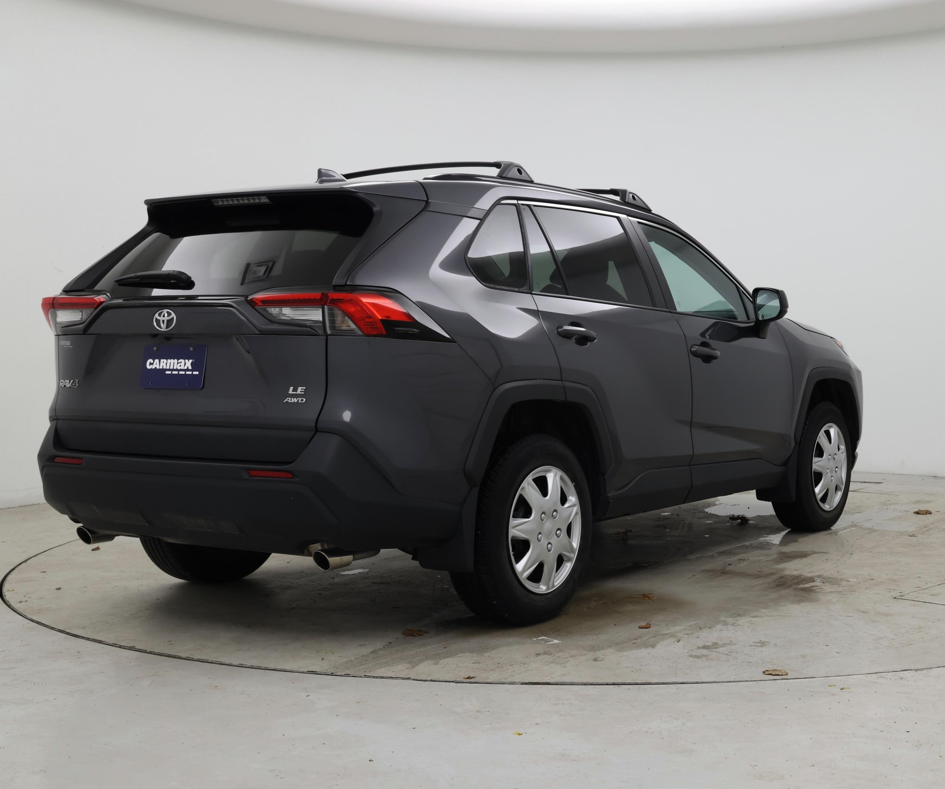 Thumbnail: 2021 Toyota RAV4 - 8