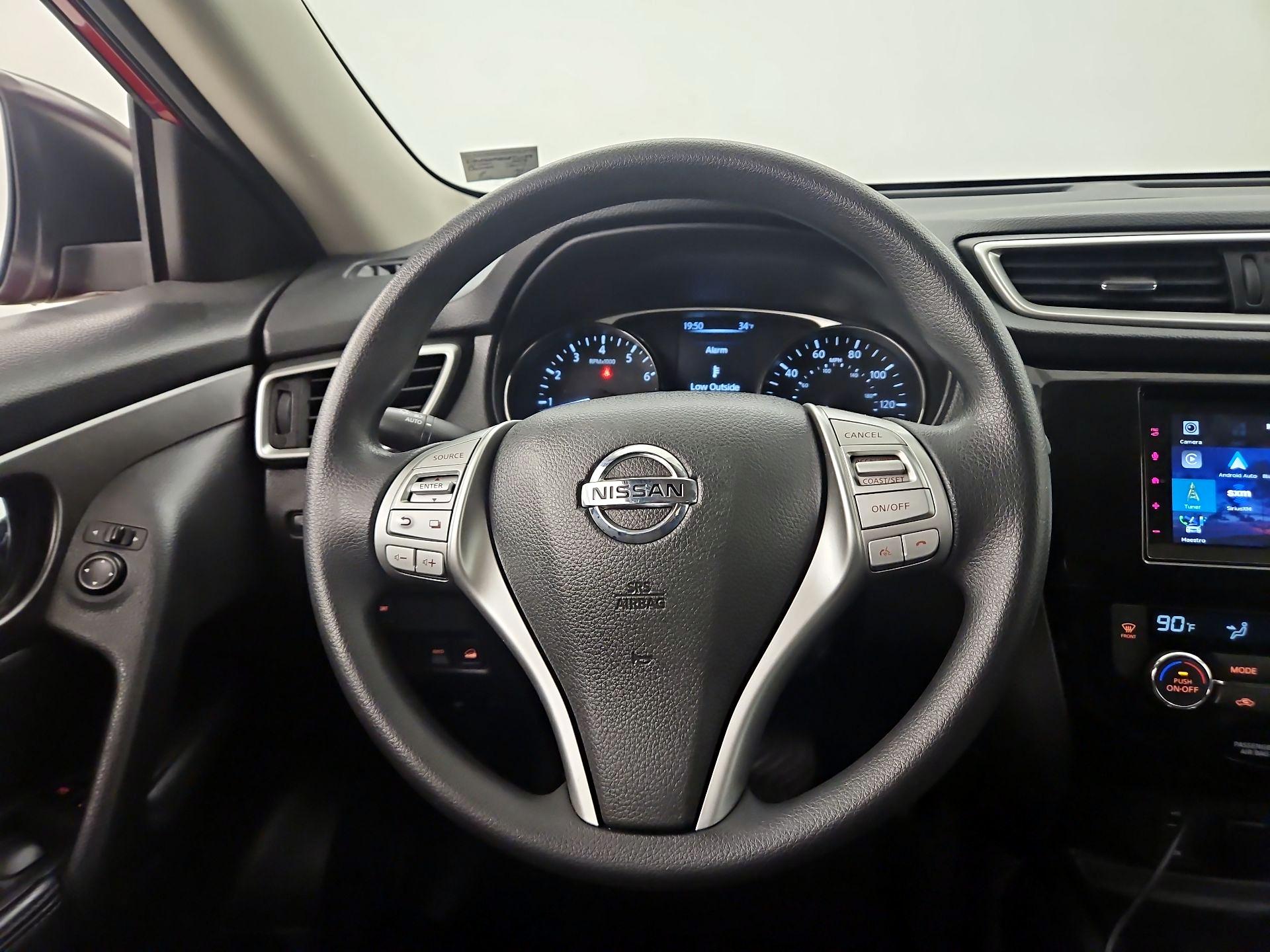 Thumbnail: 2016 Nissan Rogue - 10