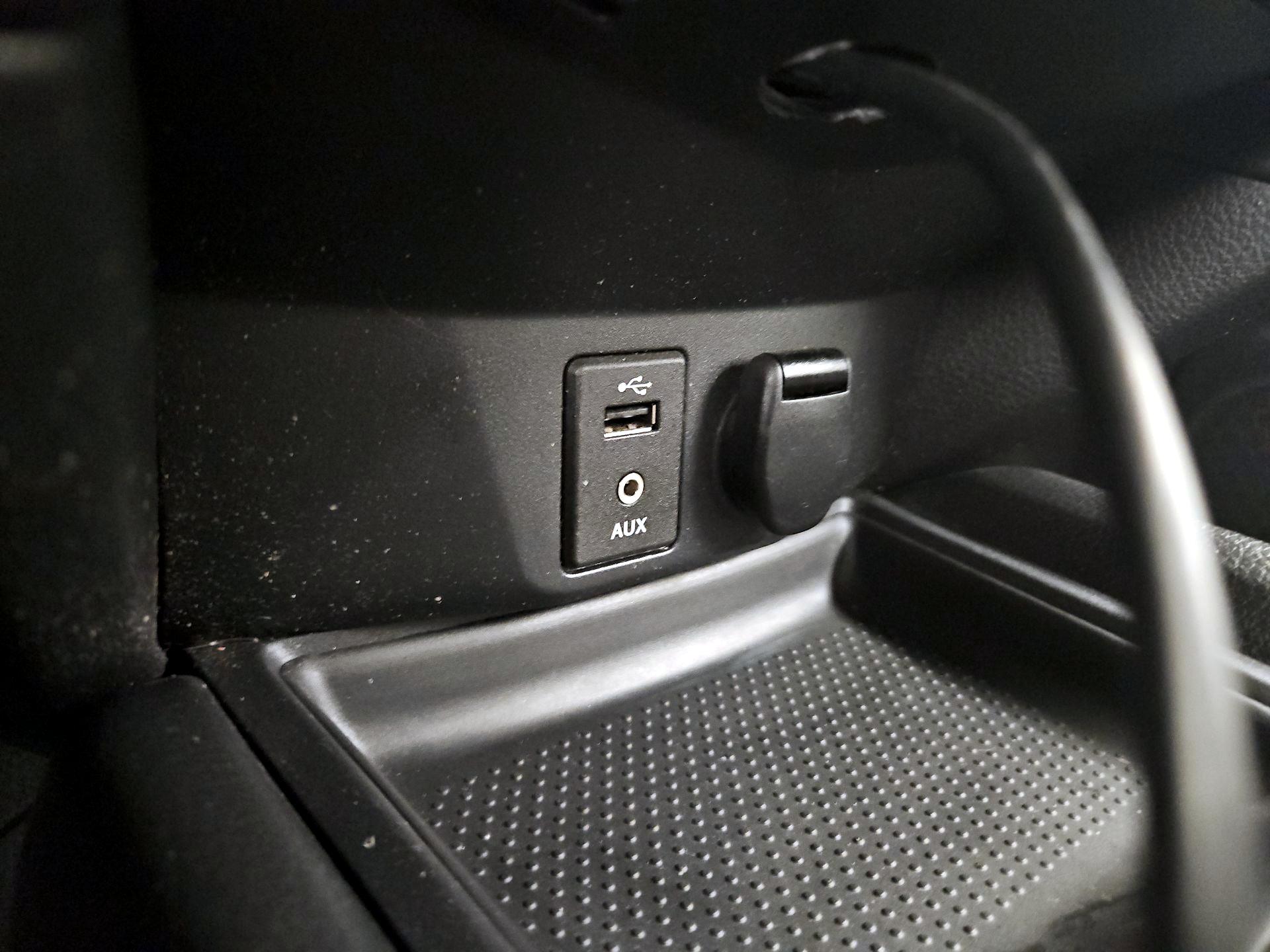 Thumbnail: 2016 Nissan Rogue - 18