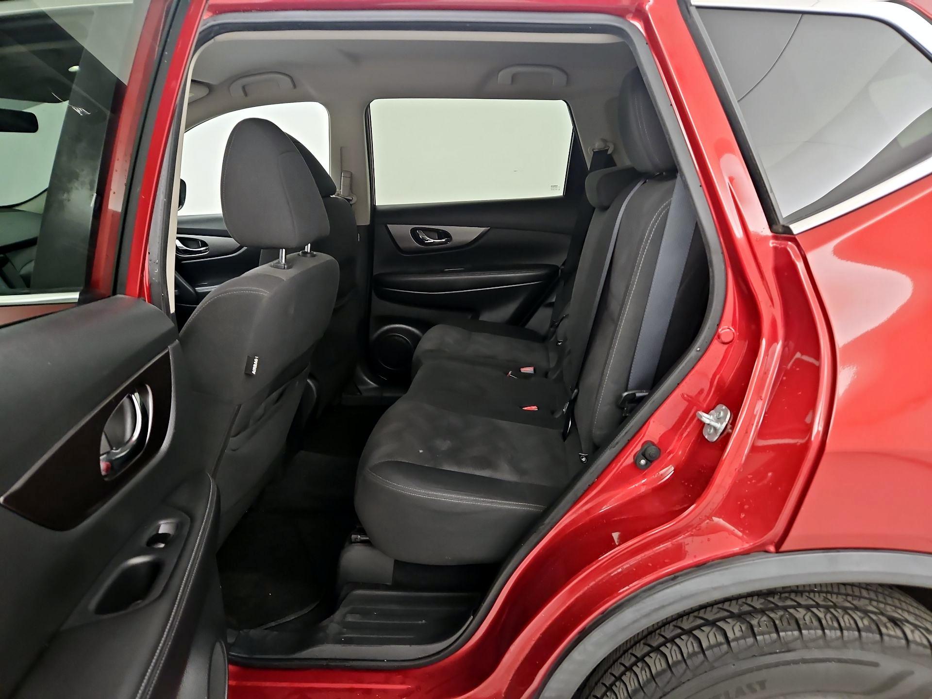 Thumbnail: 2016 Nissan Rogue - 19